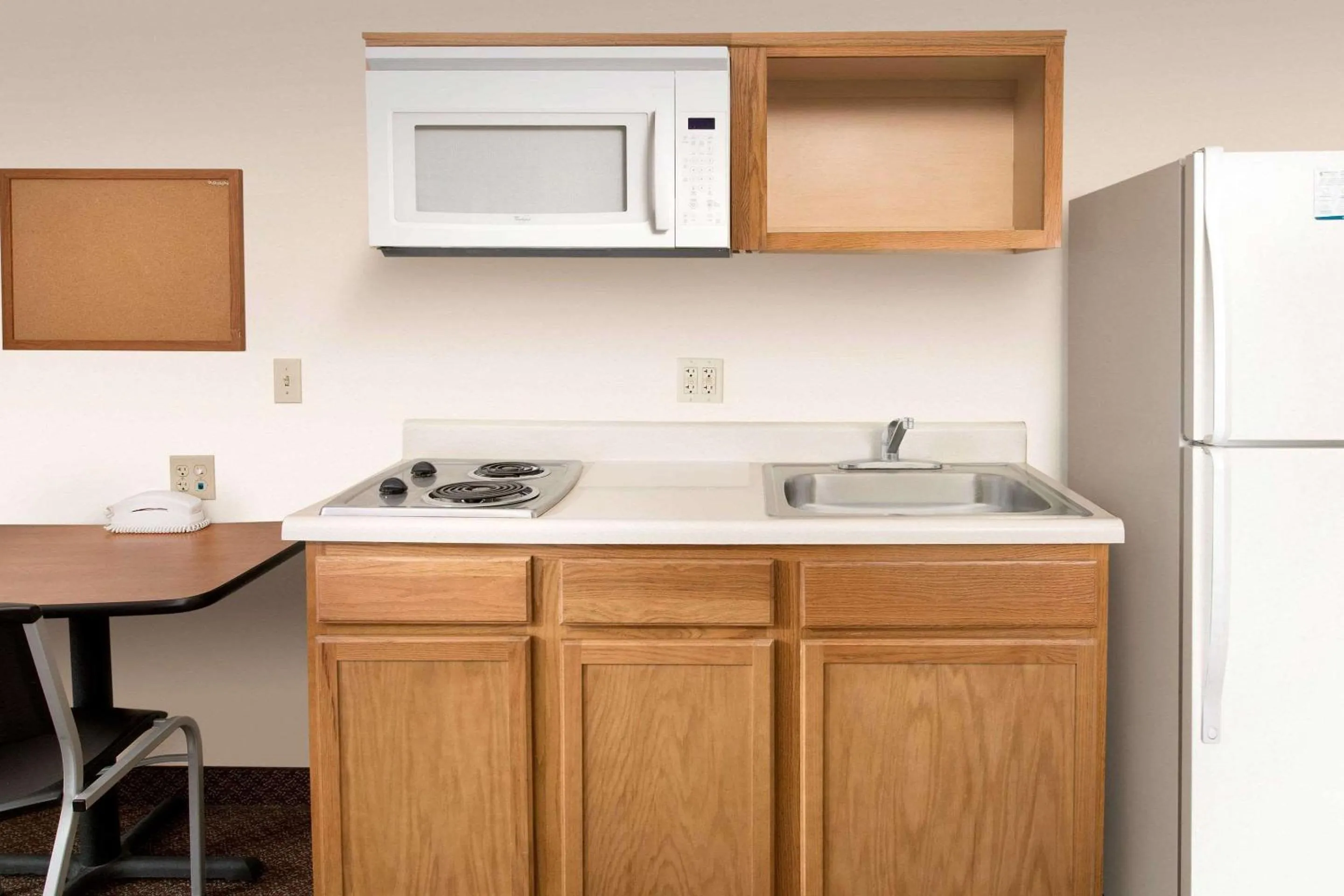 Kitchen or kitchenette in WoodSpring Suites Savannah Garden City