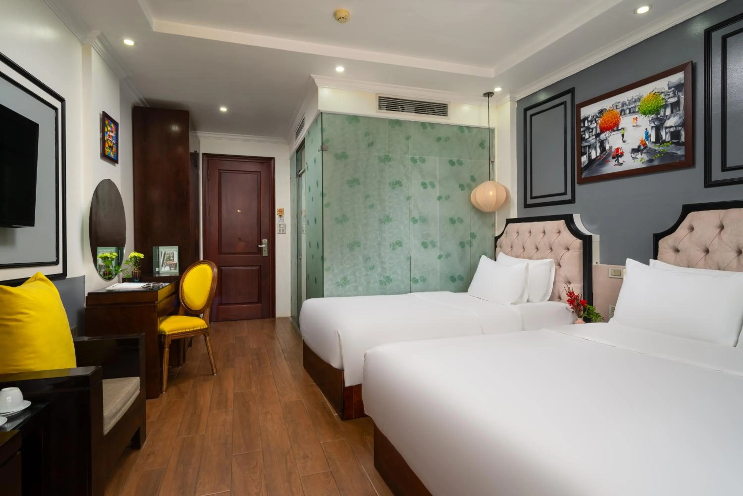 Bed in Bella Rosa Suite Hotel & Spa