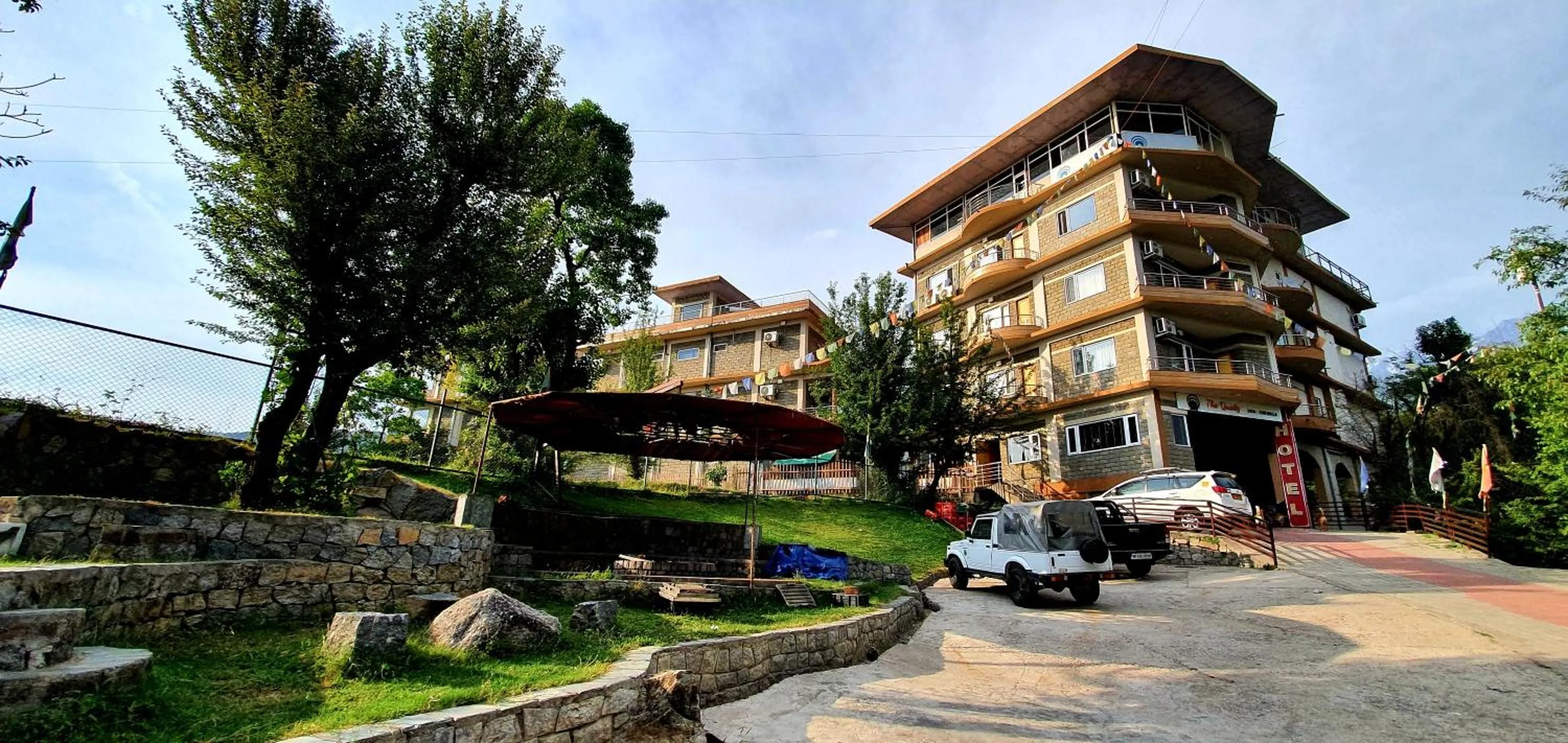 Property building in Quartz Himalayan Brothers