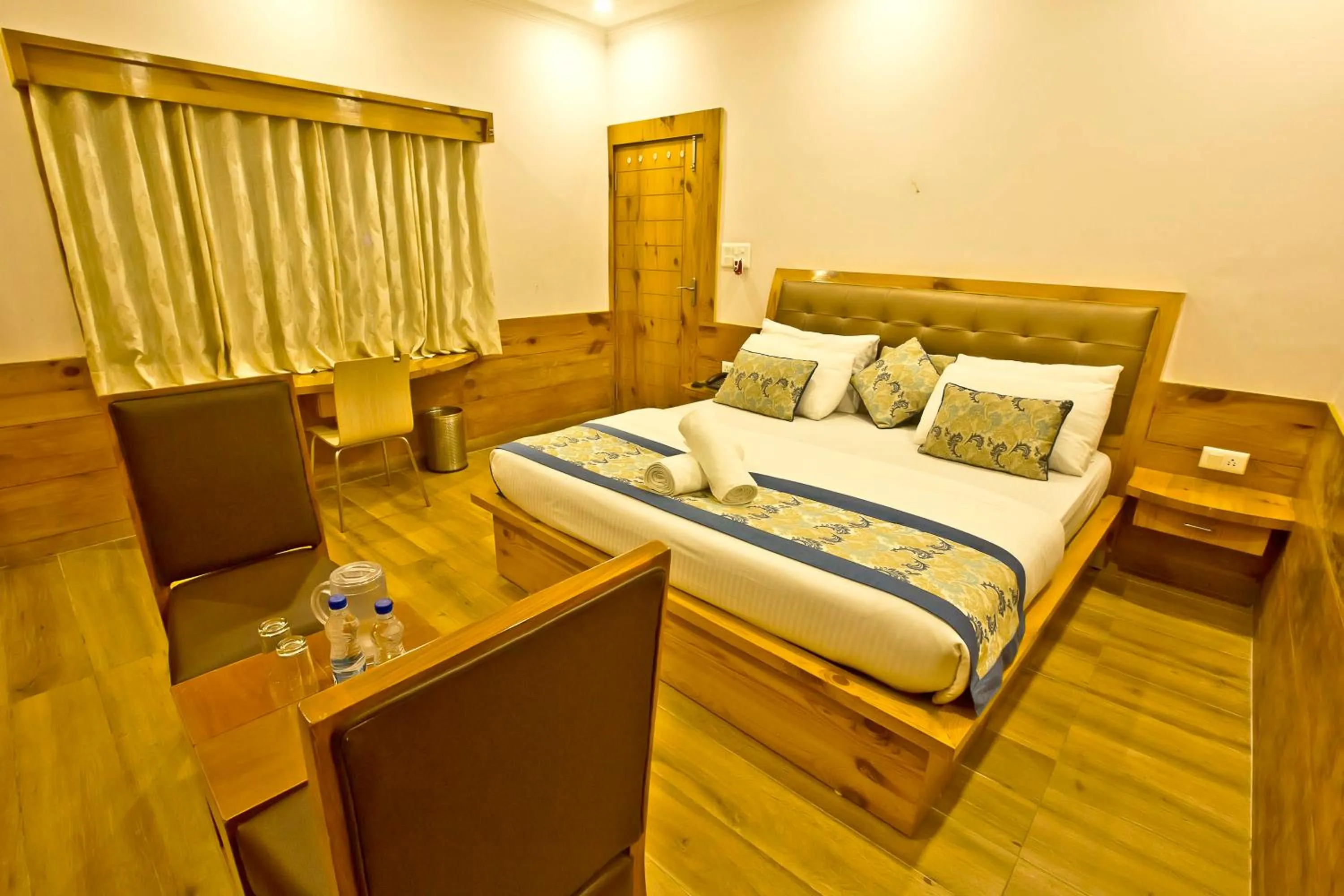 Bed in Quartz Himalayan Brothers