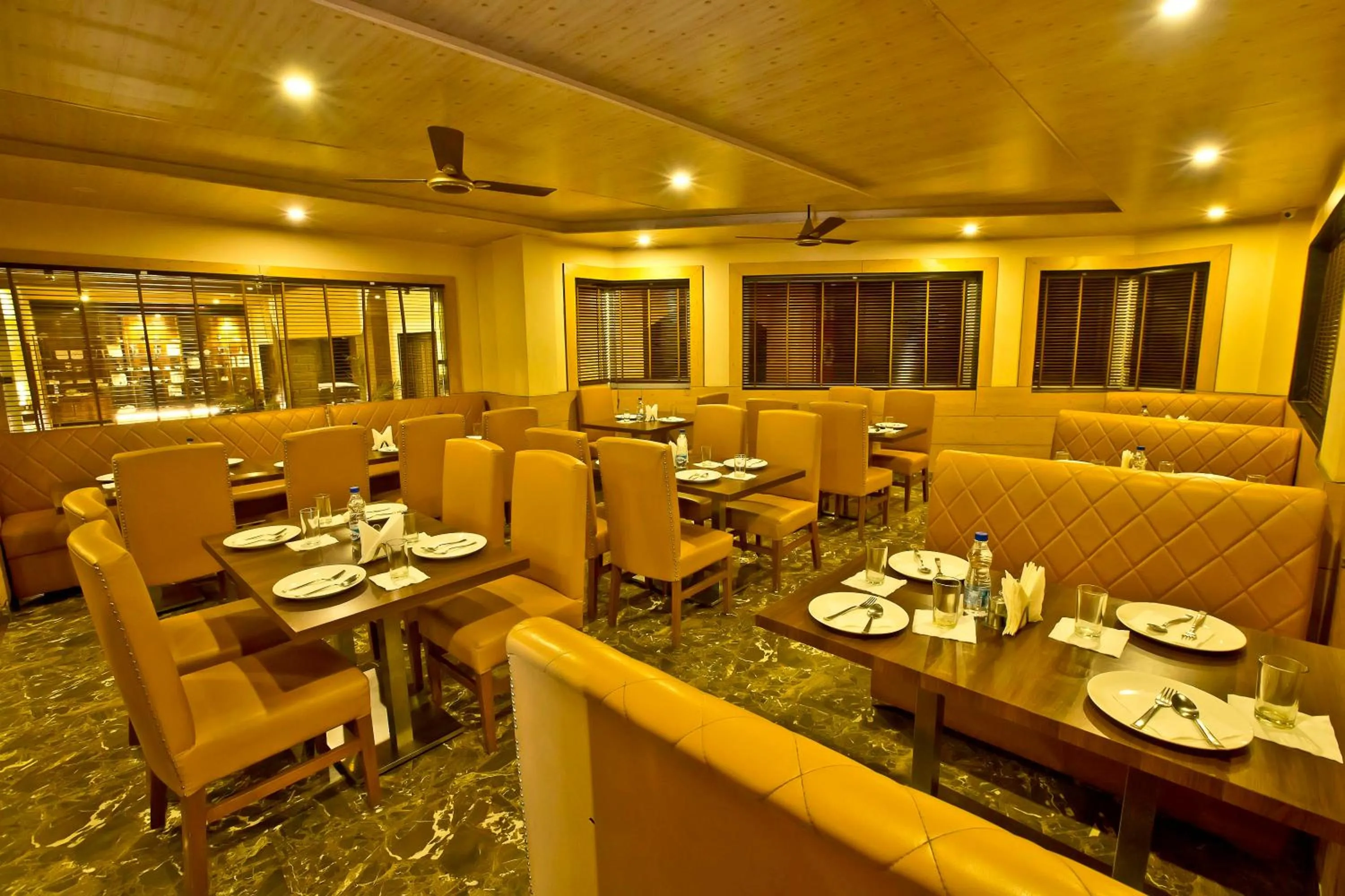 Restaurant/places to eat in Quartz Himalayan Brothers