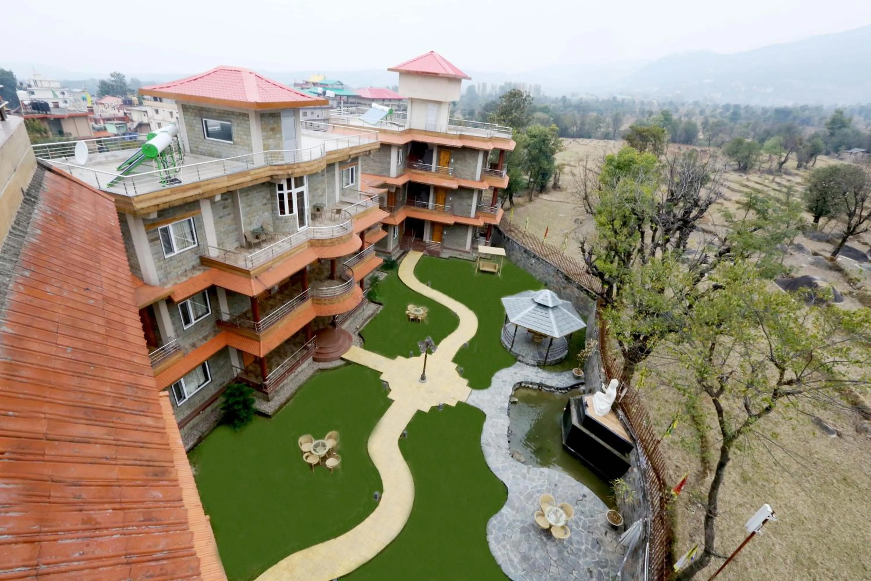Bird's eye view in Quartz Himalayan Brothers