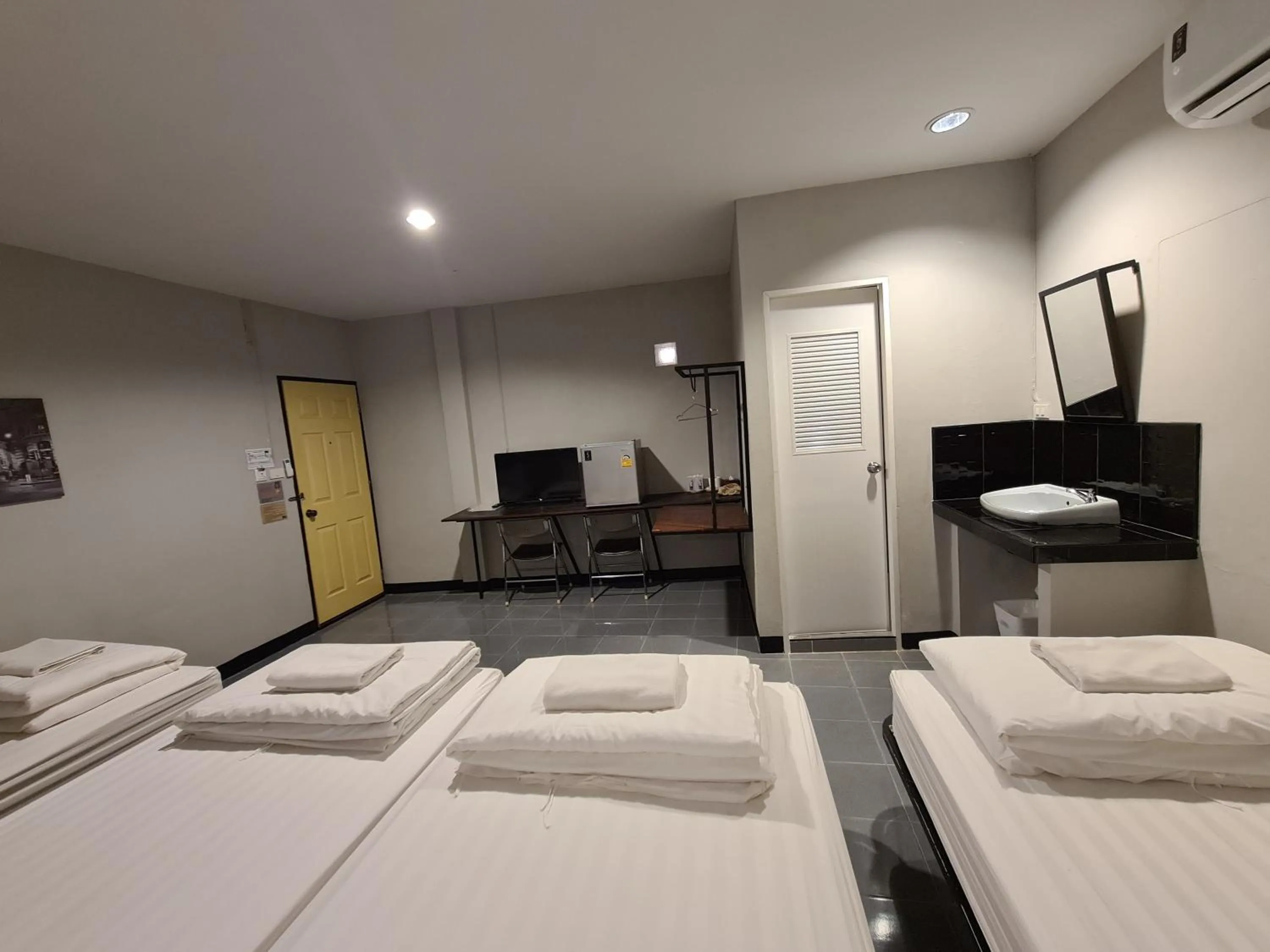 Bed in The 8 Factory Hotel Phitsanulok