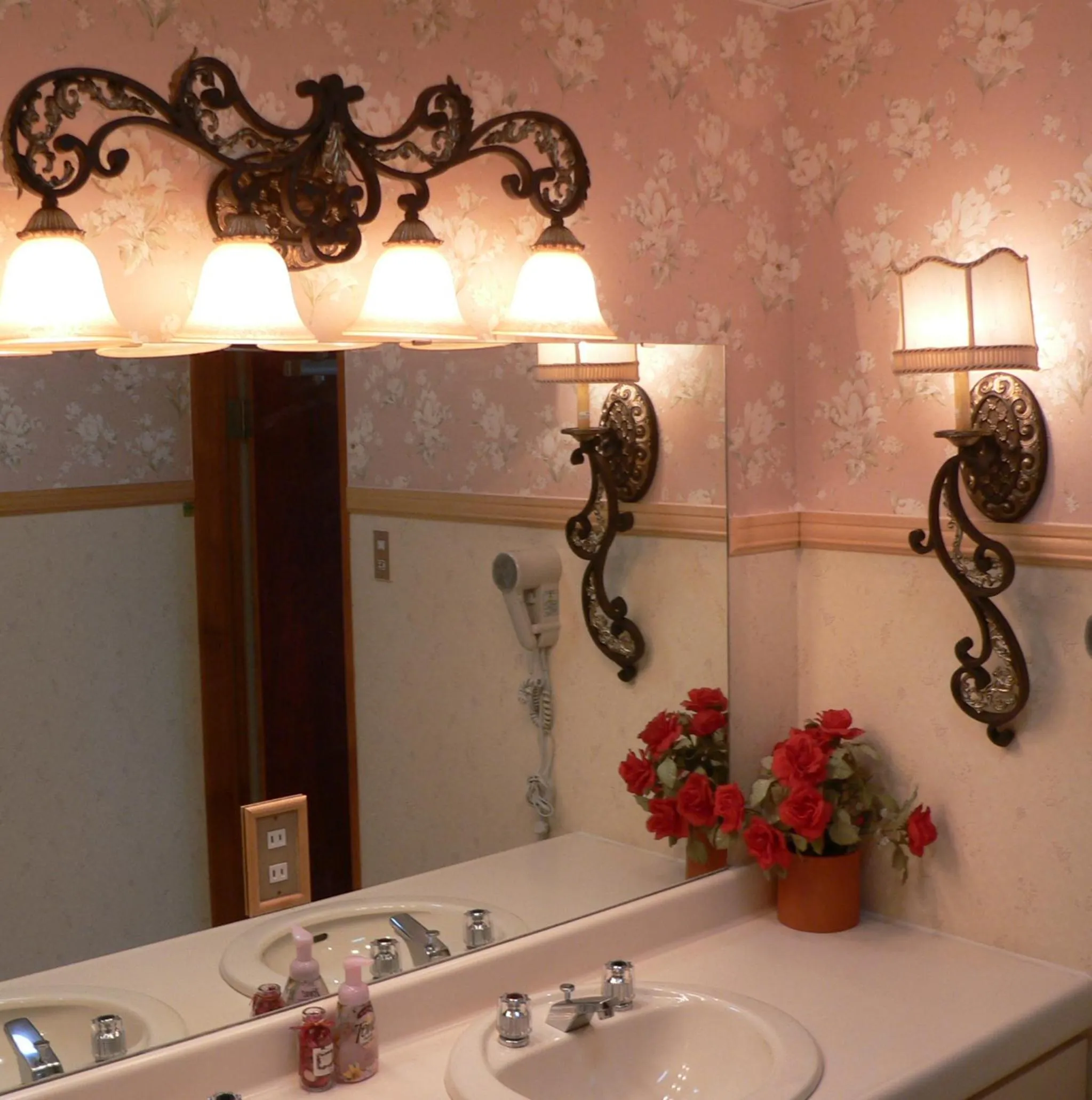 Decorative detail in Mistral