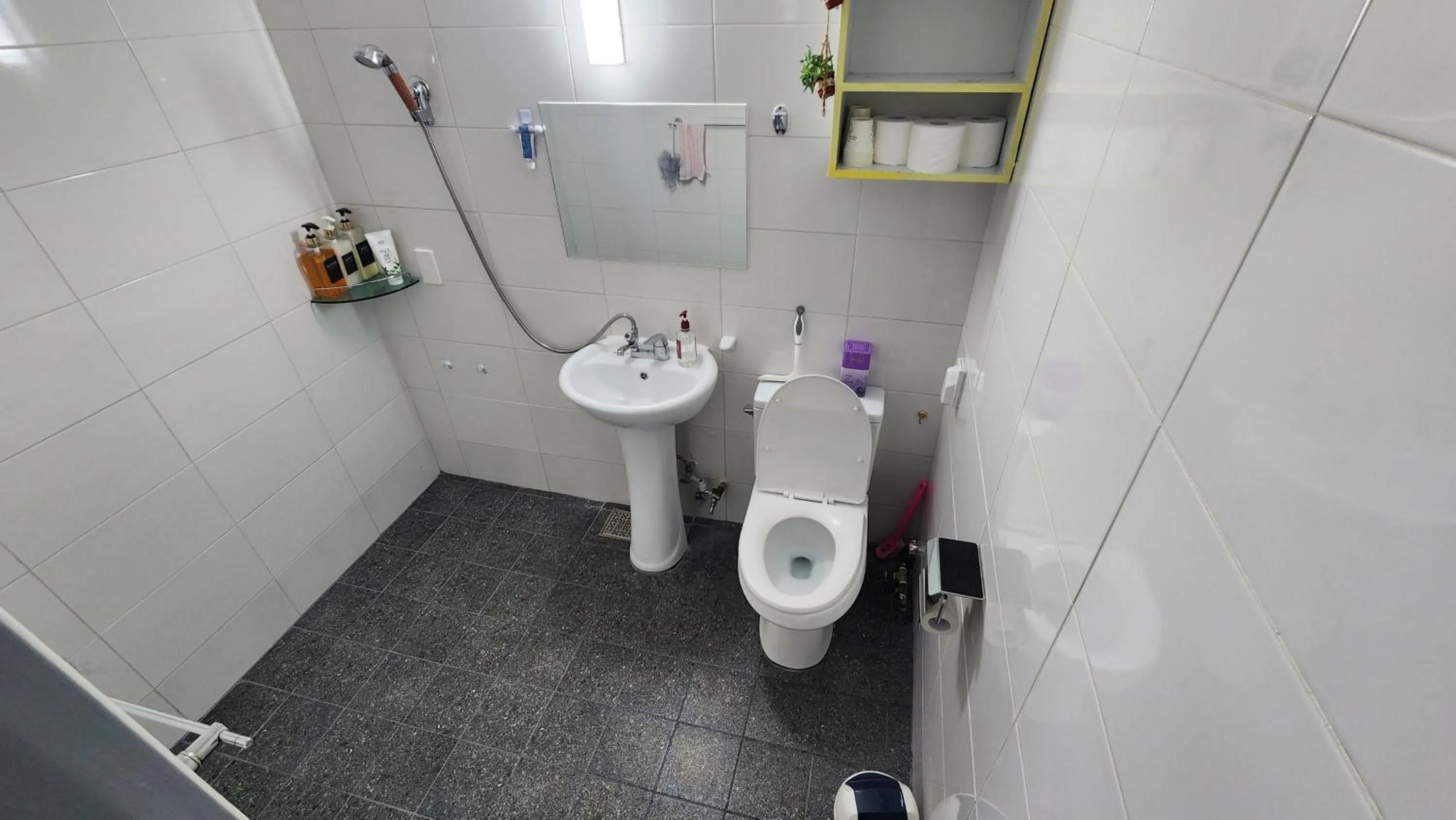 Shower in Daejeon Guesthouse Sky Garden