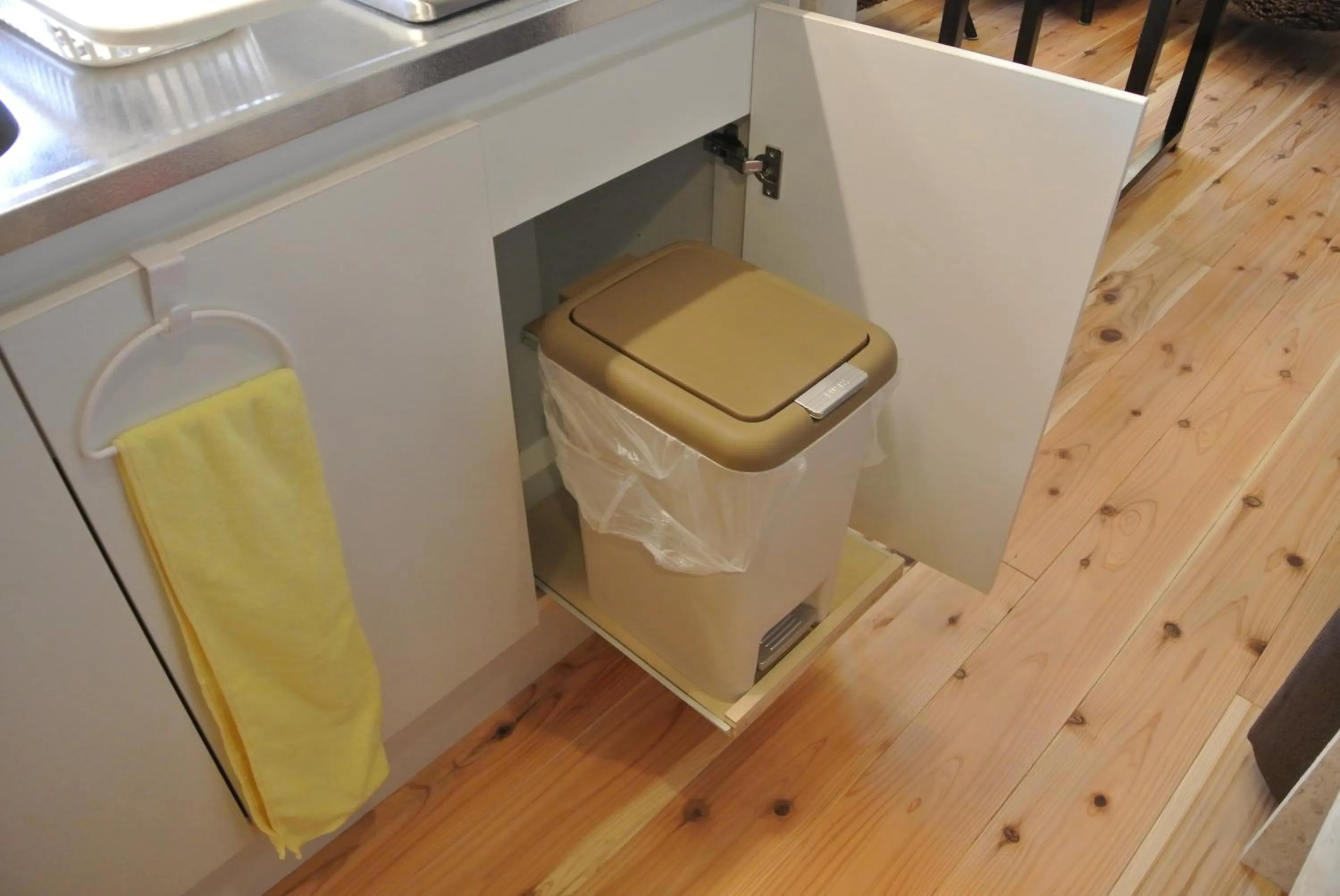 Communal kitchen in Backpackers Hotel NOOSA JAPAN in Takatsuki Tonda