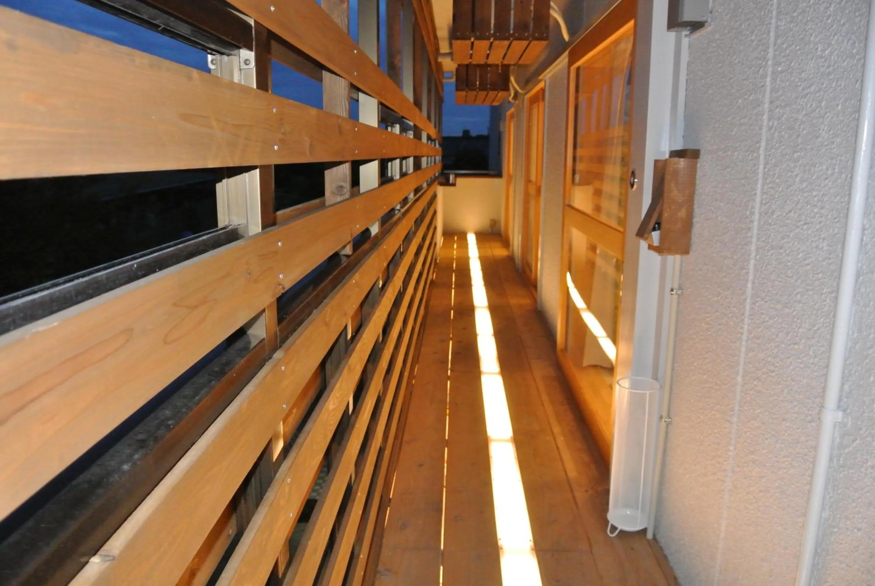 Balcony/Terrace in Backpackers Hotel NOOSA JAPAN in Takatsuki Tonda