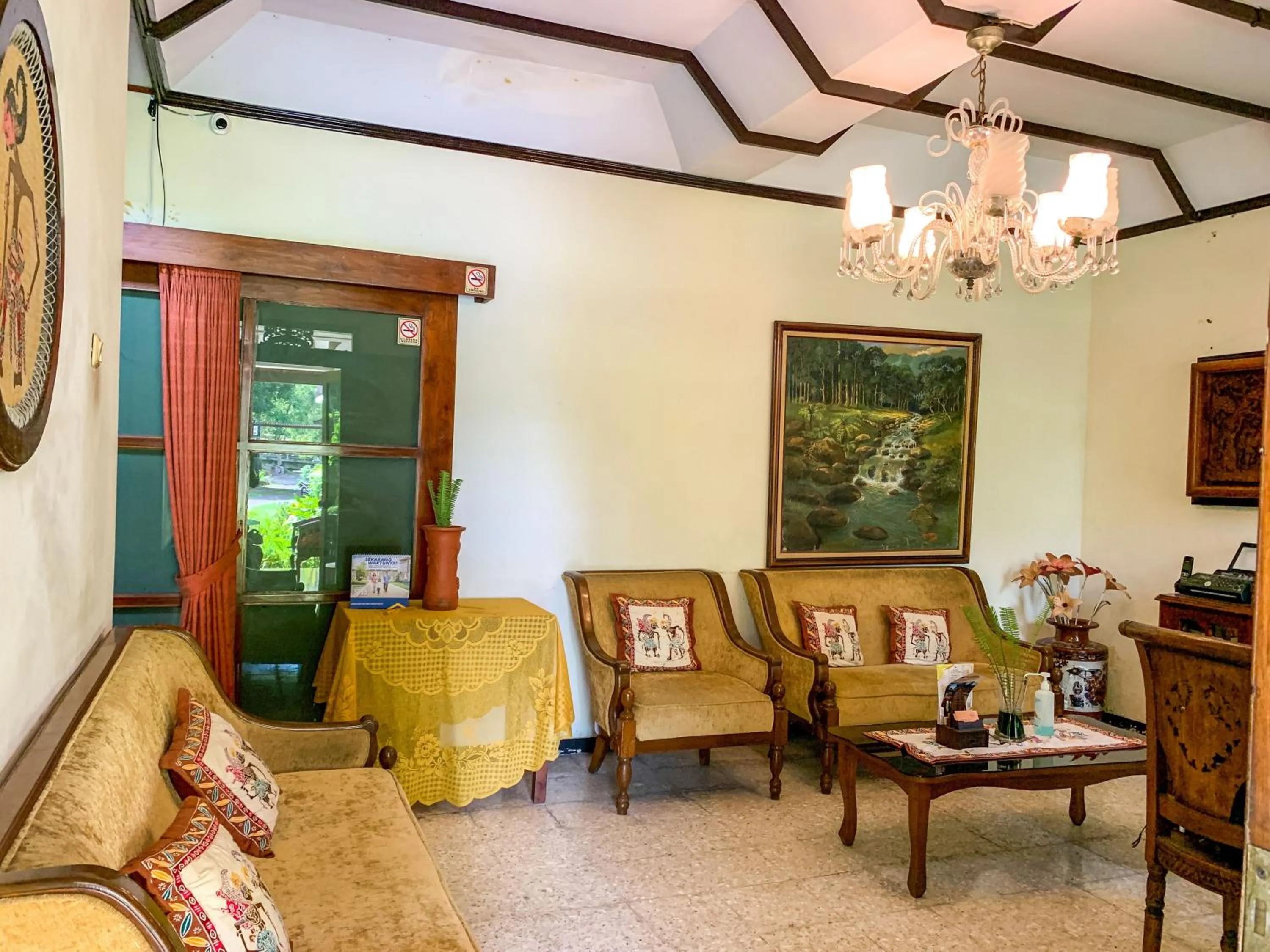 Property building in Urbanview Sasono Putro Condoongcatur by RedDoorz