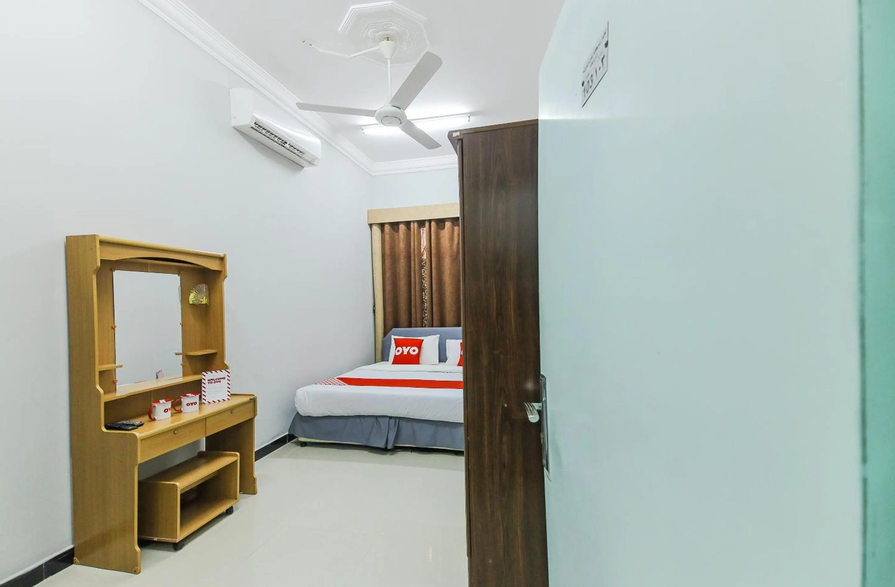 Bedroom, Bed in Super OYO 110 Ras Al Hadd Guest House