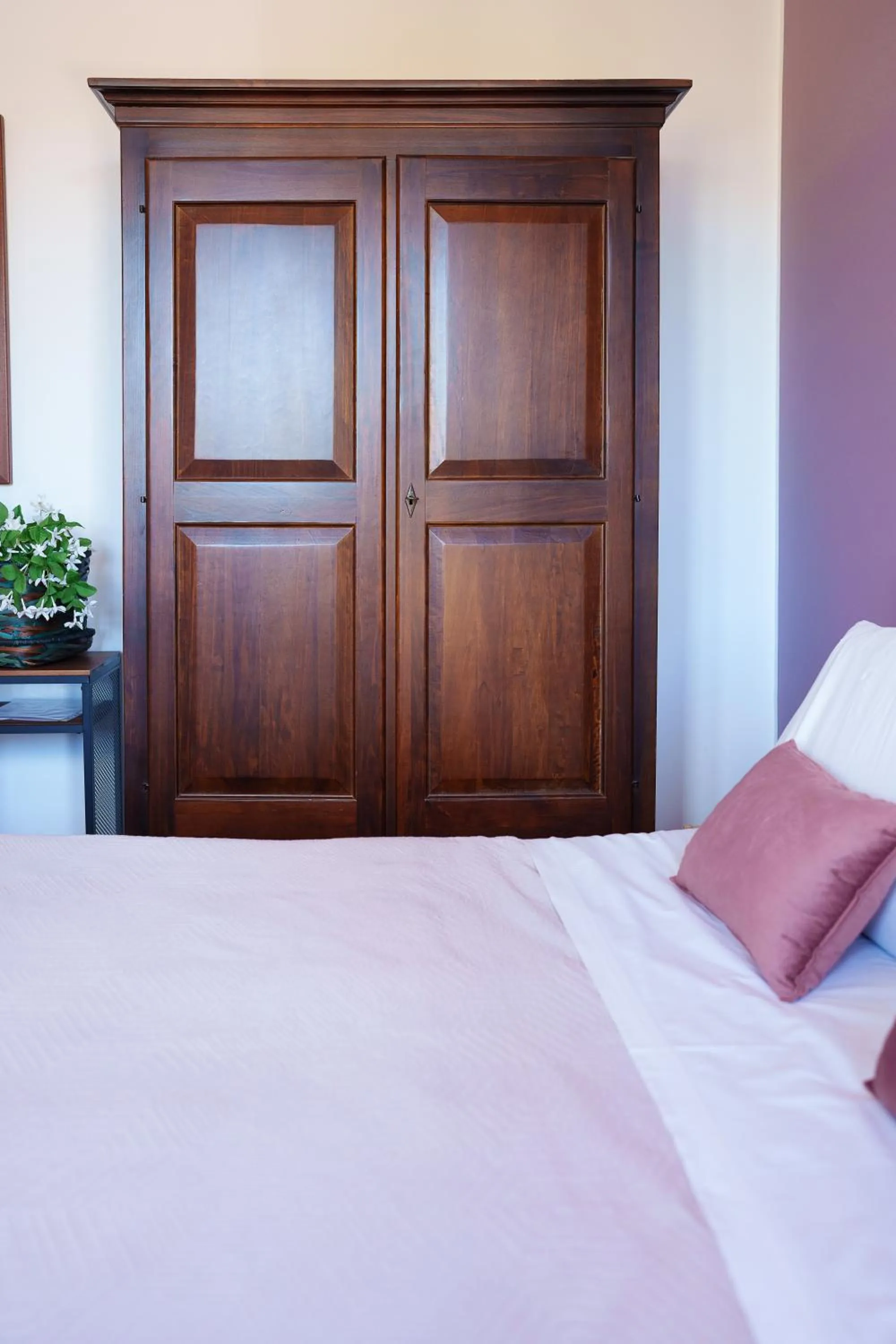 Bed in La Dolce Vita