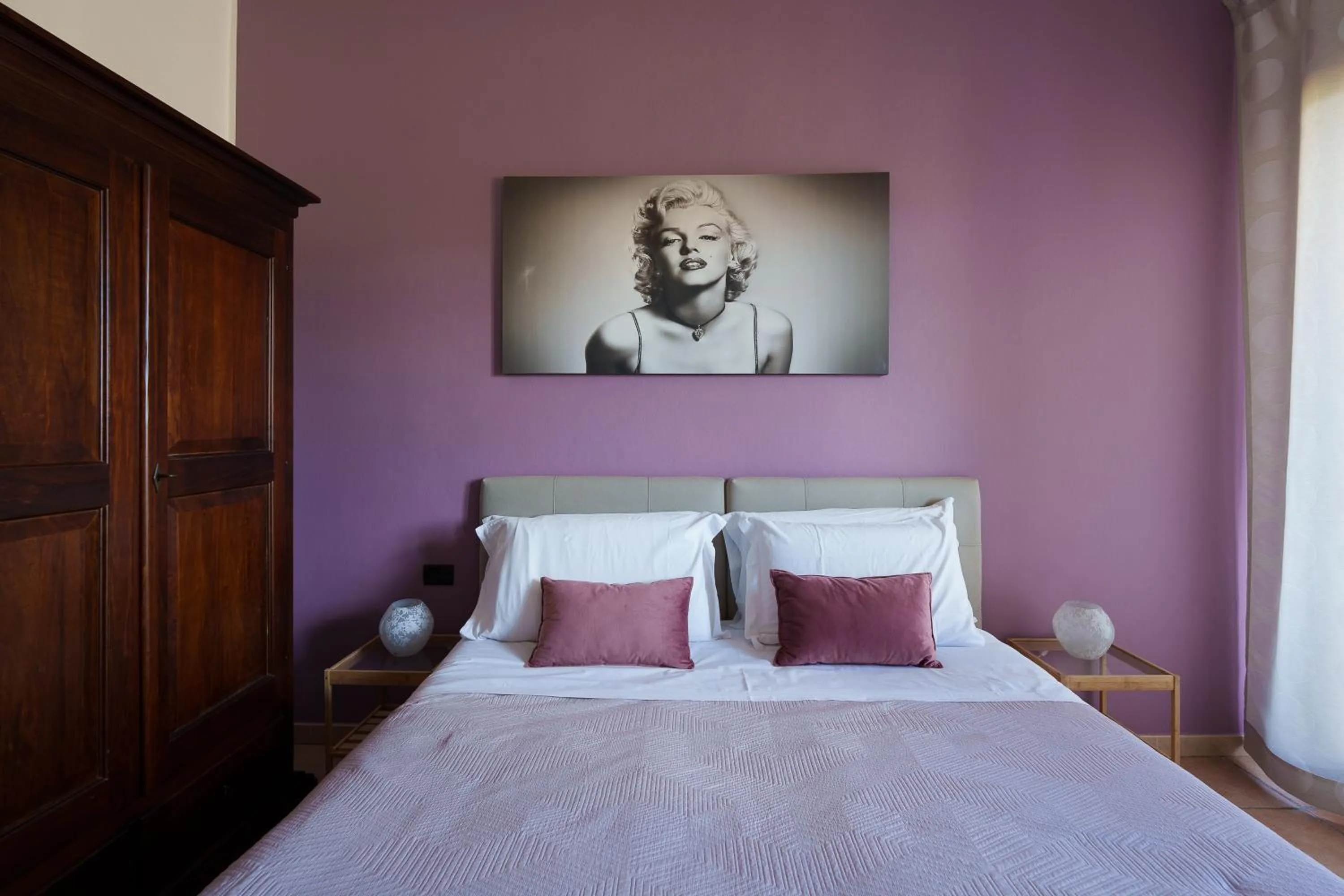 Bed in La Dolce Vita