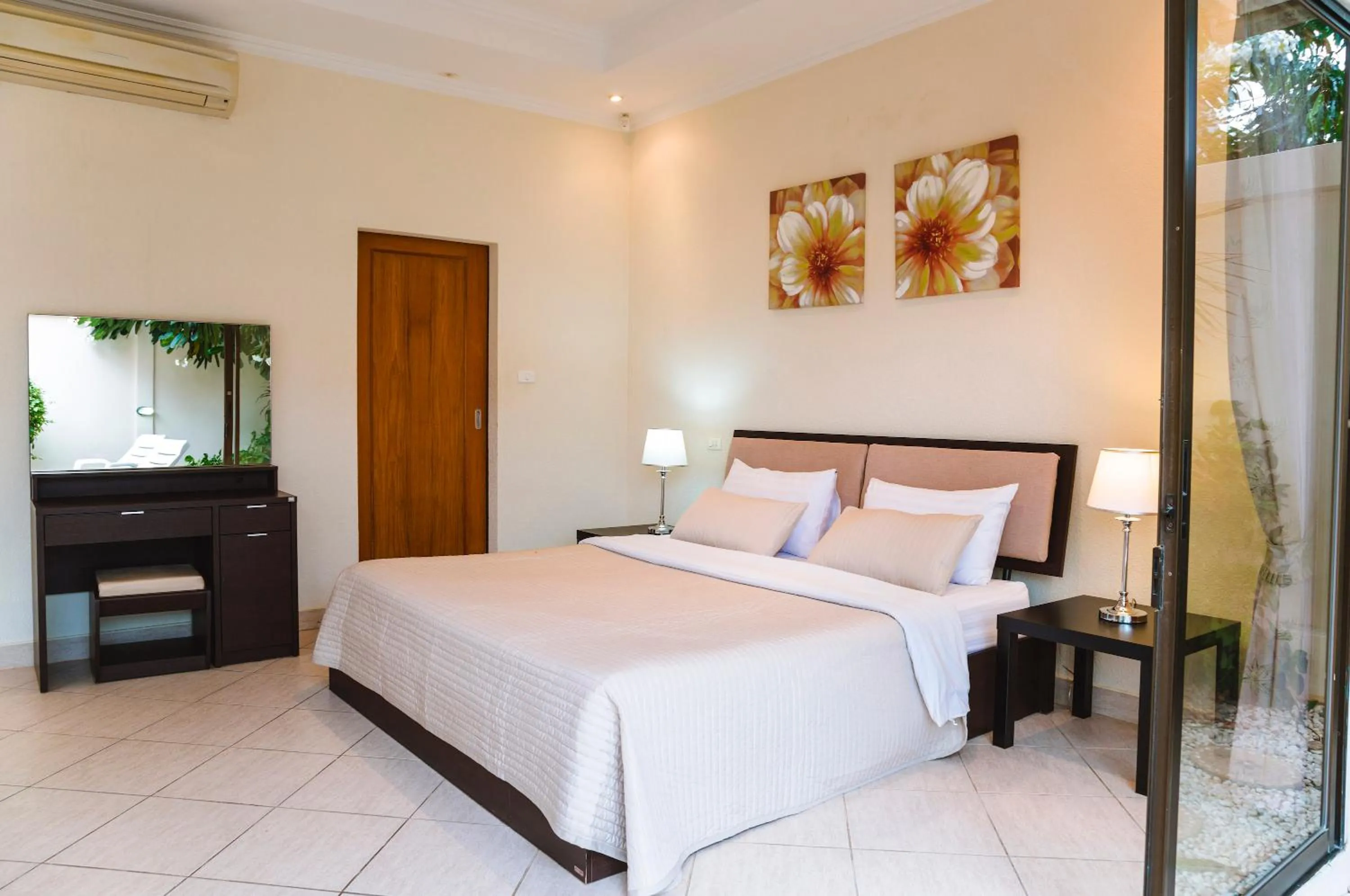 Bedroom, Bed in Magic Villas Pattaya