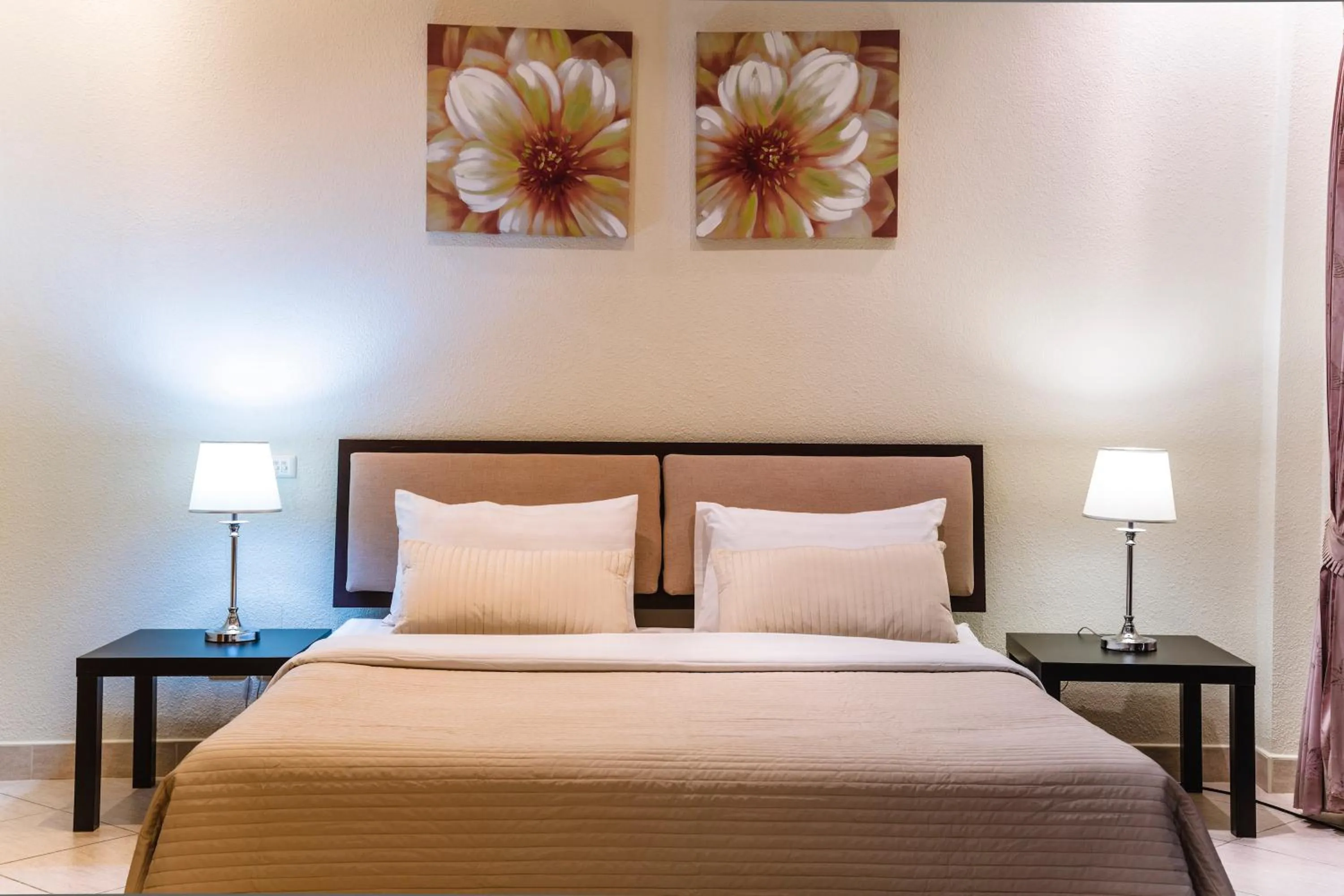 Bedroom, Bed in Magic Villas Pattaya