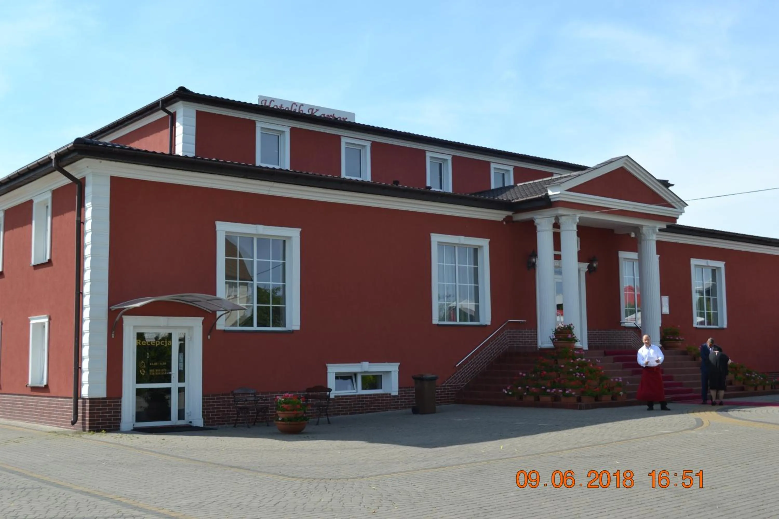 Property building in Hotelik Karter