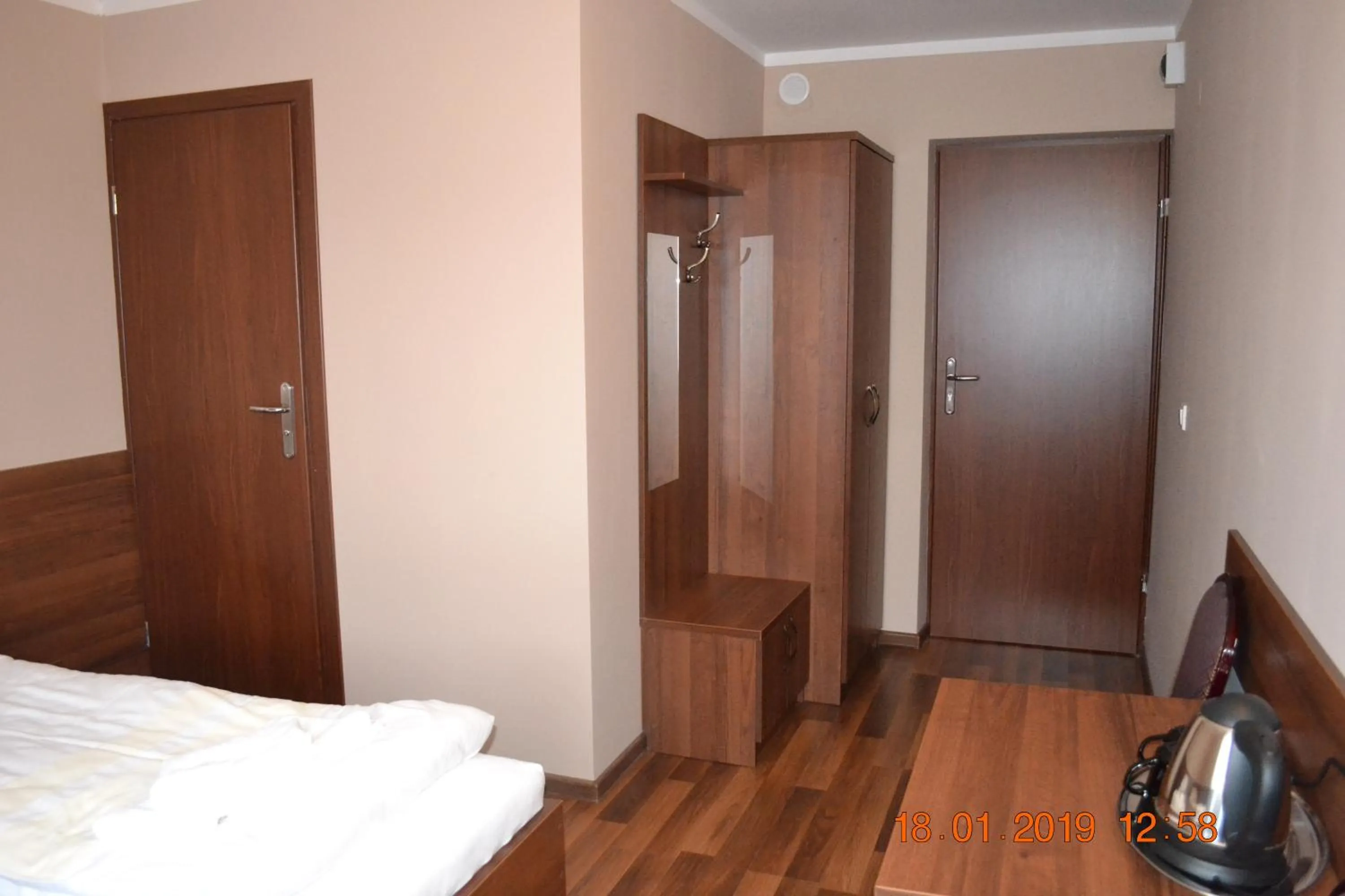 Photo of the whole room, Bed in Hotelik Karter