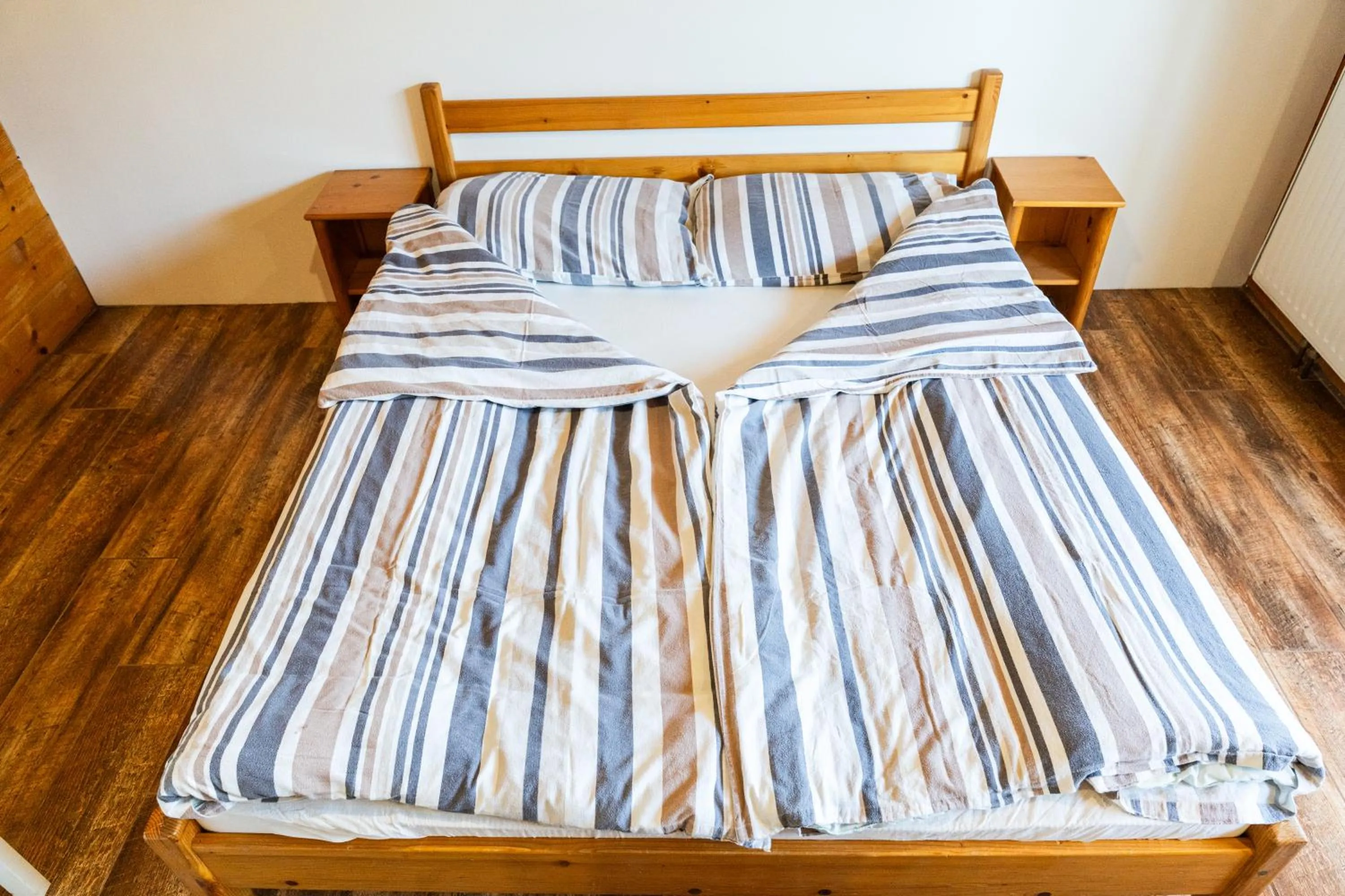 Bedroom, Bed in Adventure Farm