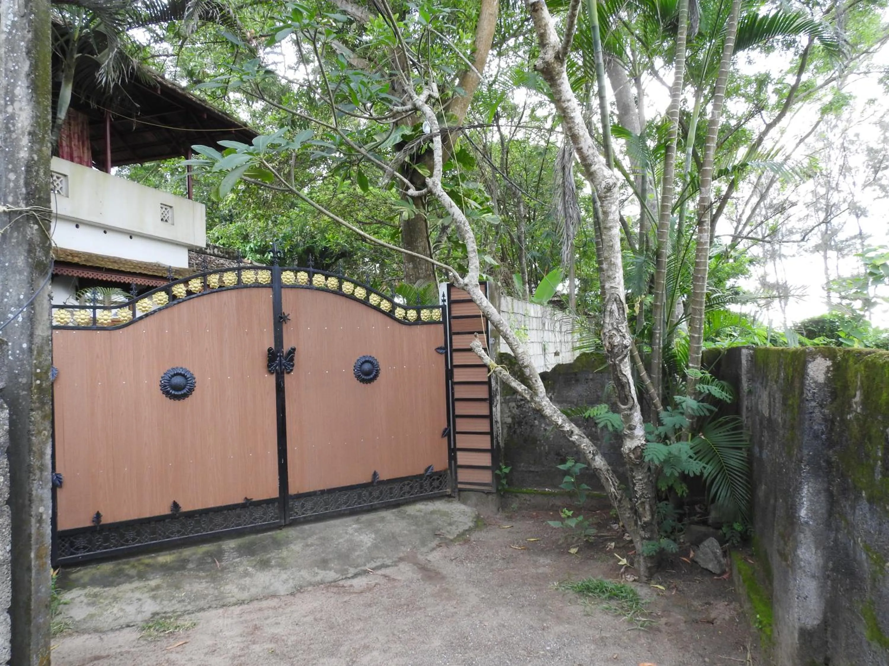 Alleppey Beach Garden