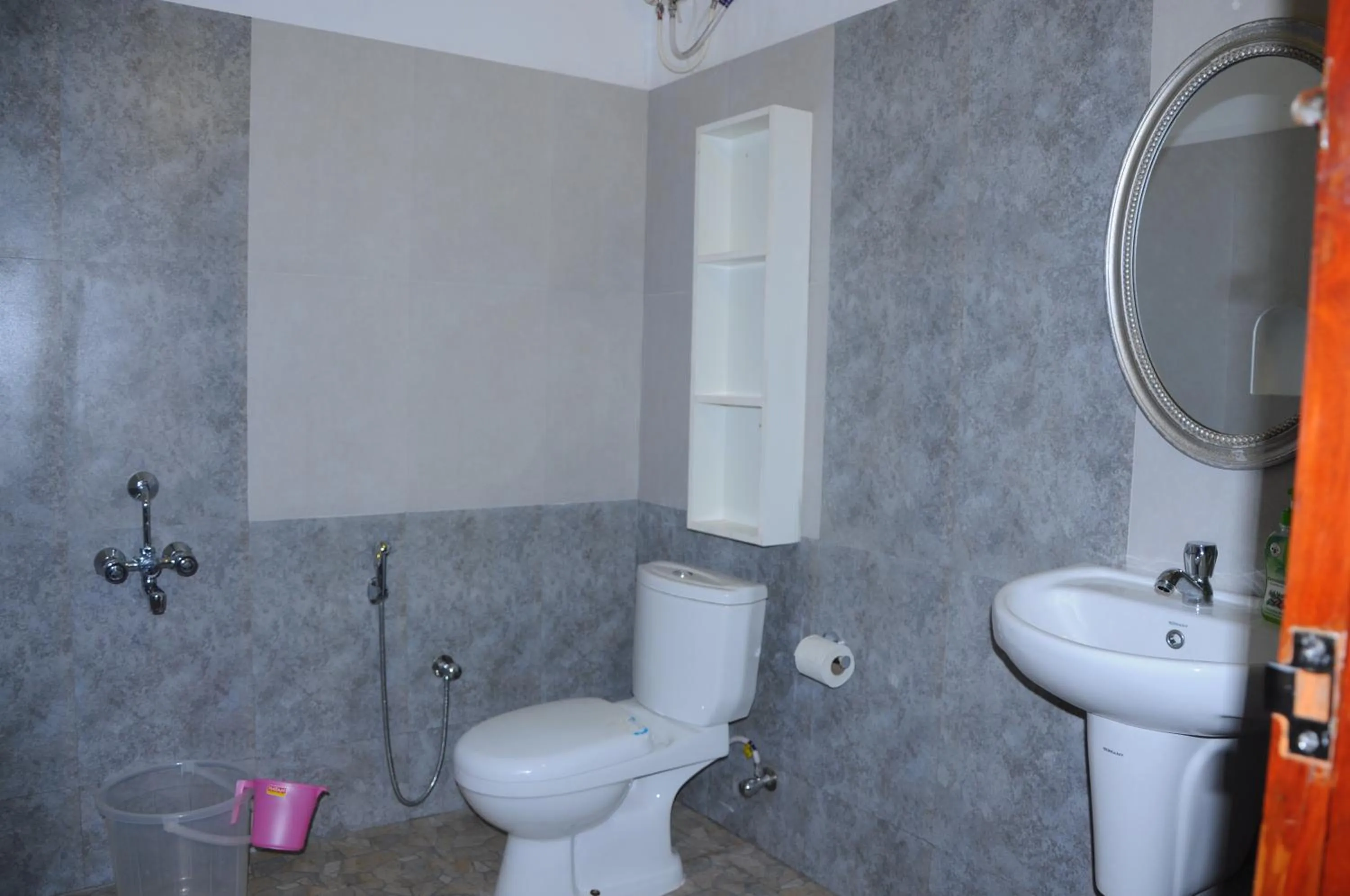 Toilet in Alleppey Beach Garden