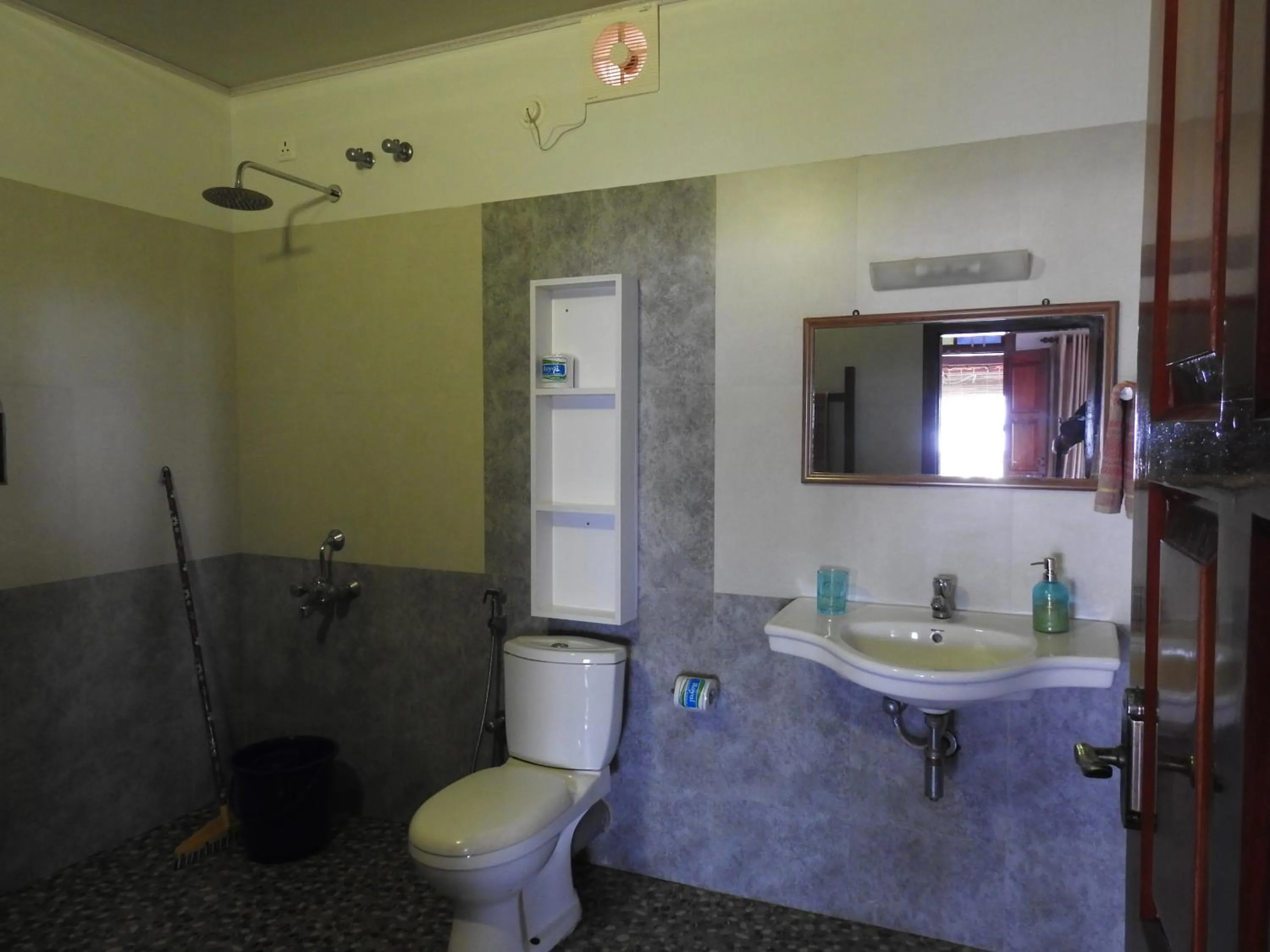 Alleppey Beach Garden