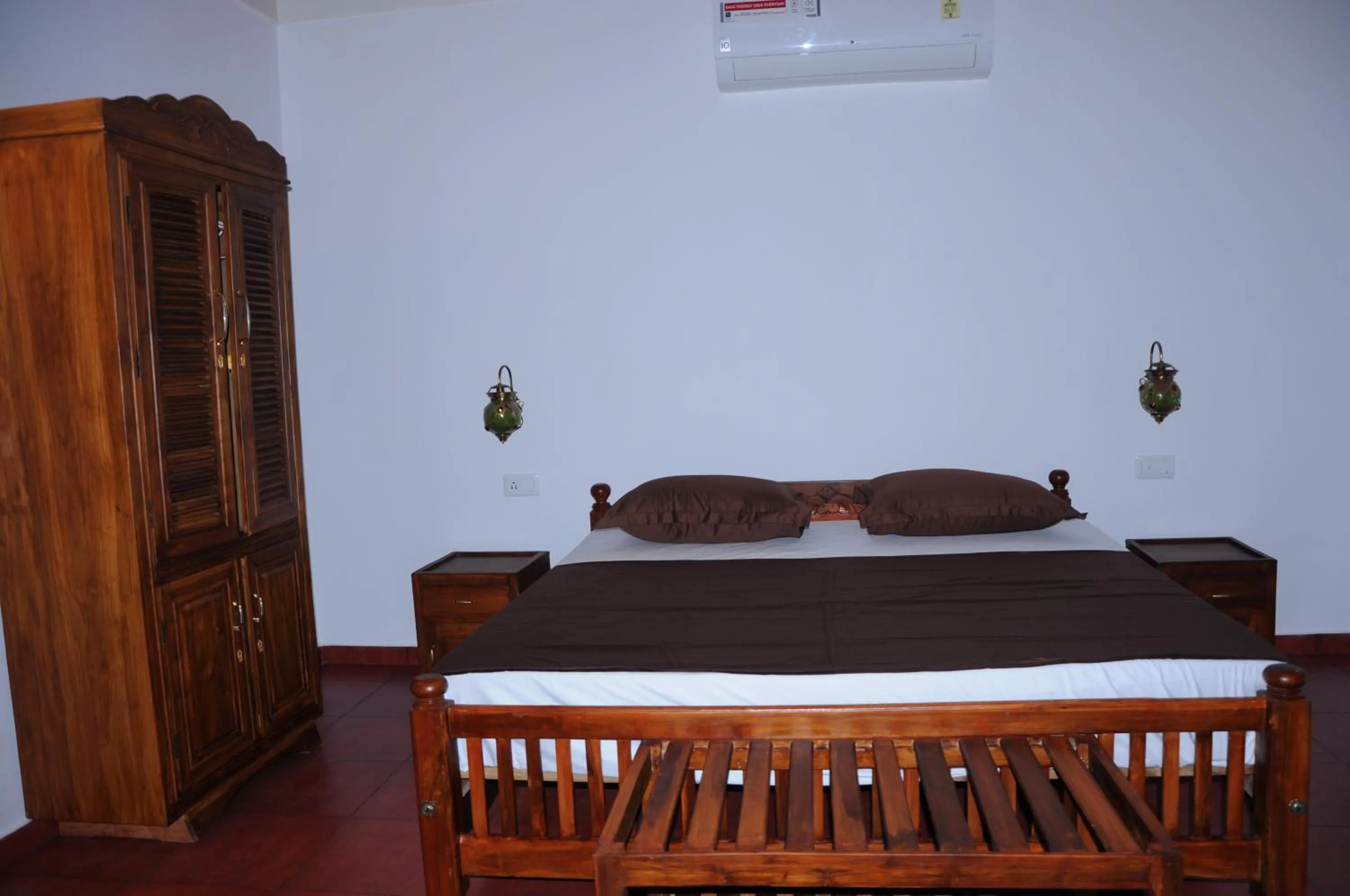 Photo of the whole room, Bed in Alleppey Beach Garden