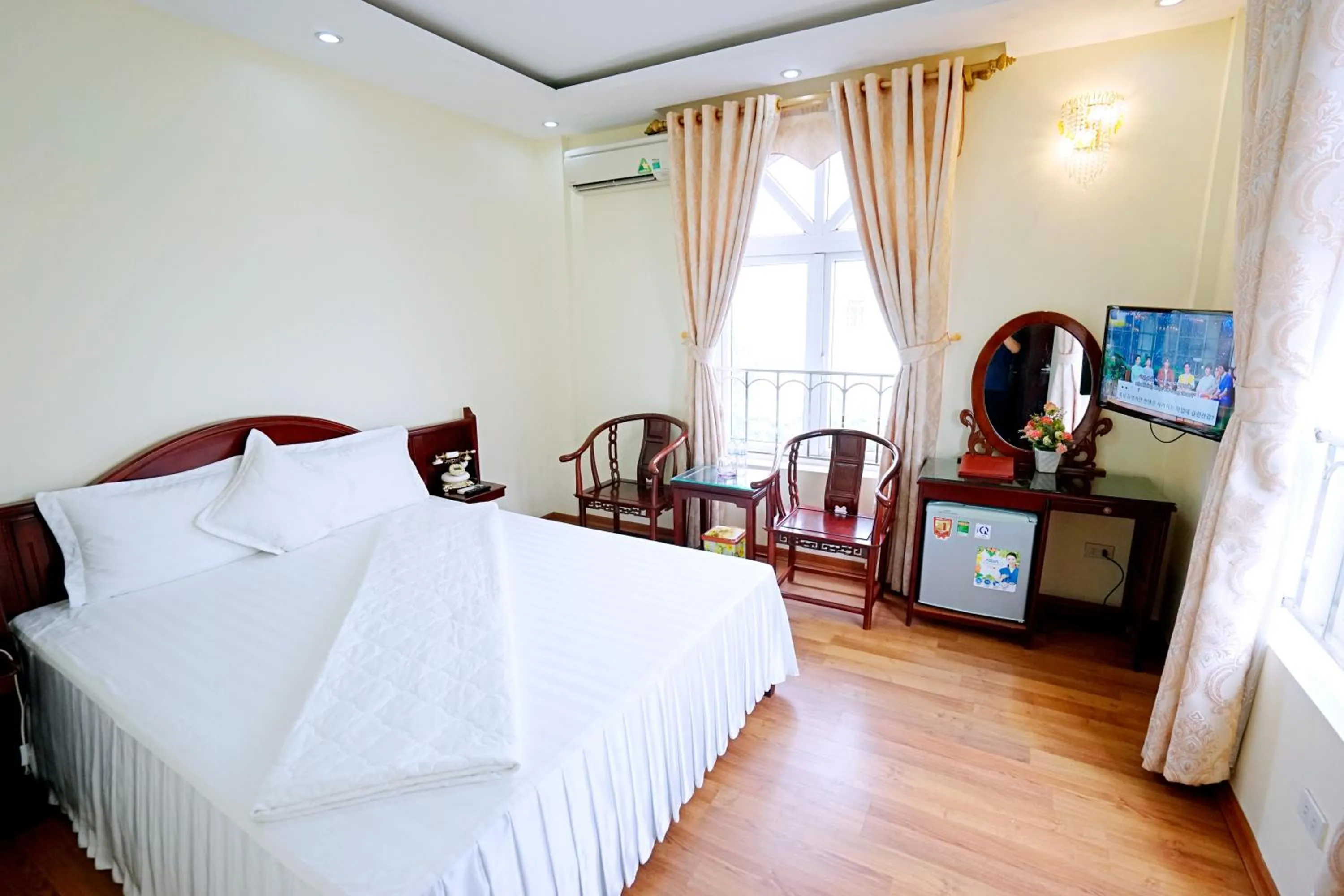 Bedroom, Bed in Thuan Thanh Hotel