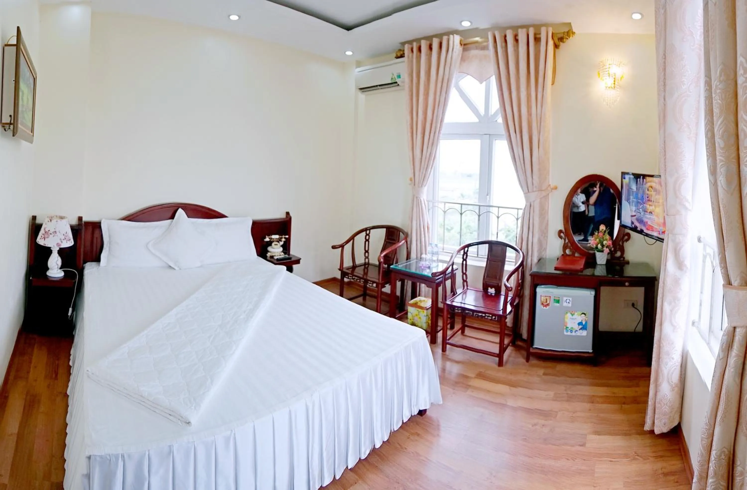 Bedroom, Bed in Thuan Thanh Hotel
