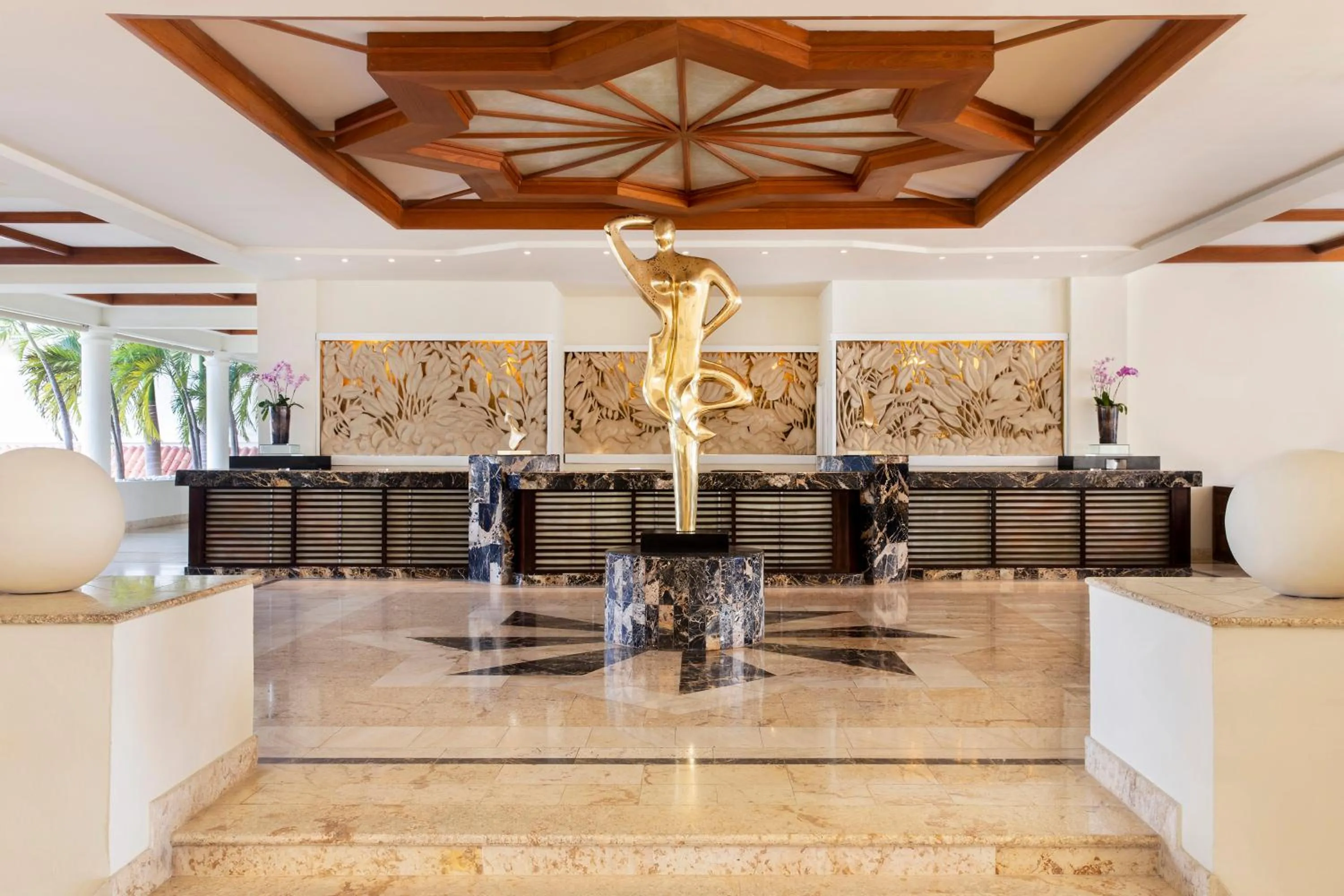 Lobby or reception in Paradisus Palma Real Golf & Spa Resort All Inclusive