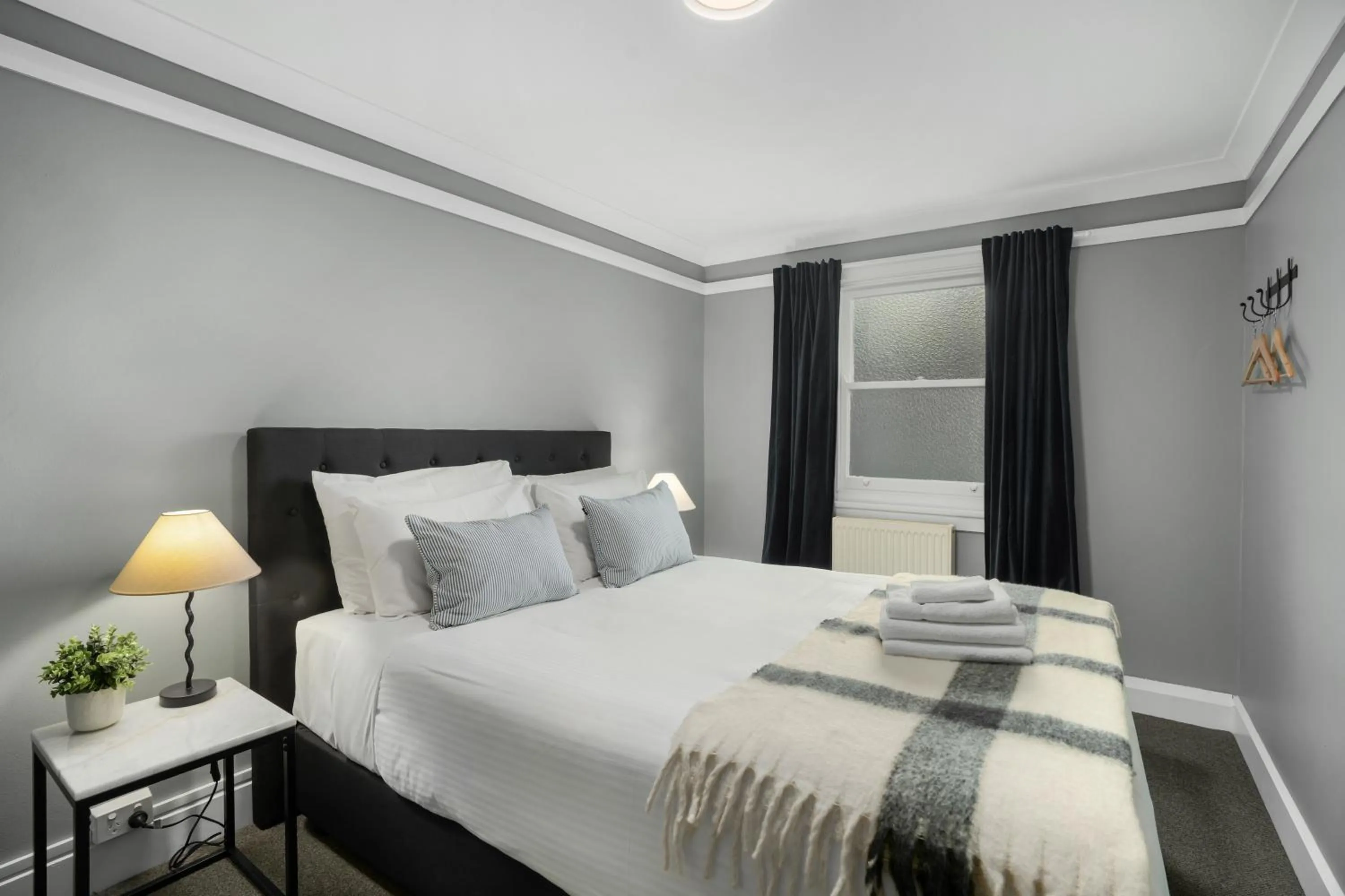 Bedroom, Bed in Bundanoon Hotel