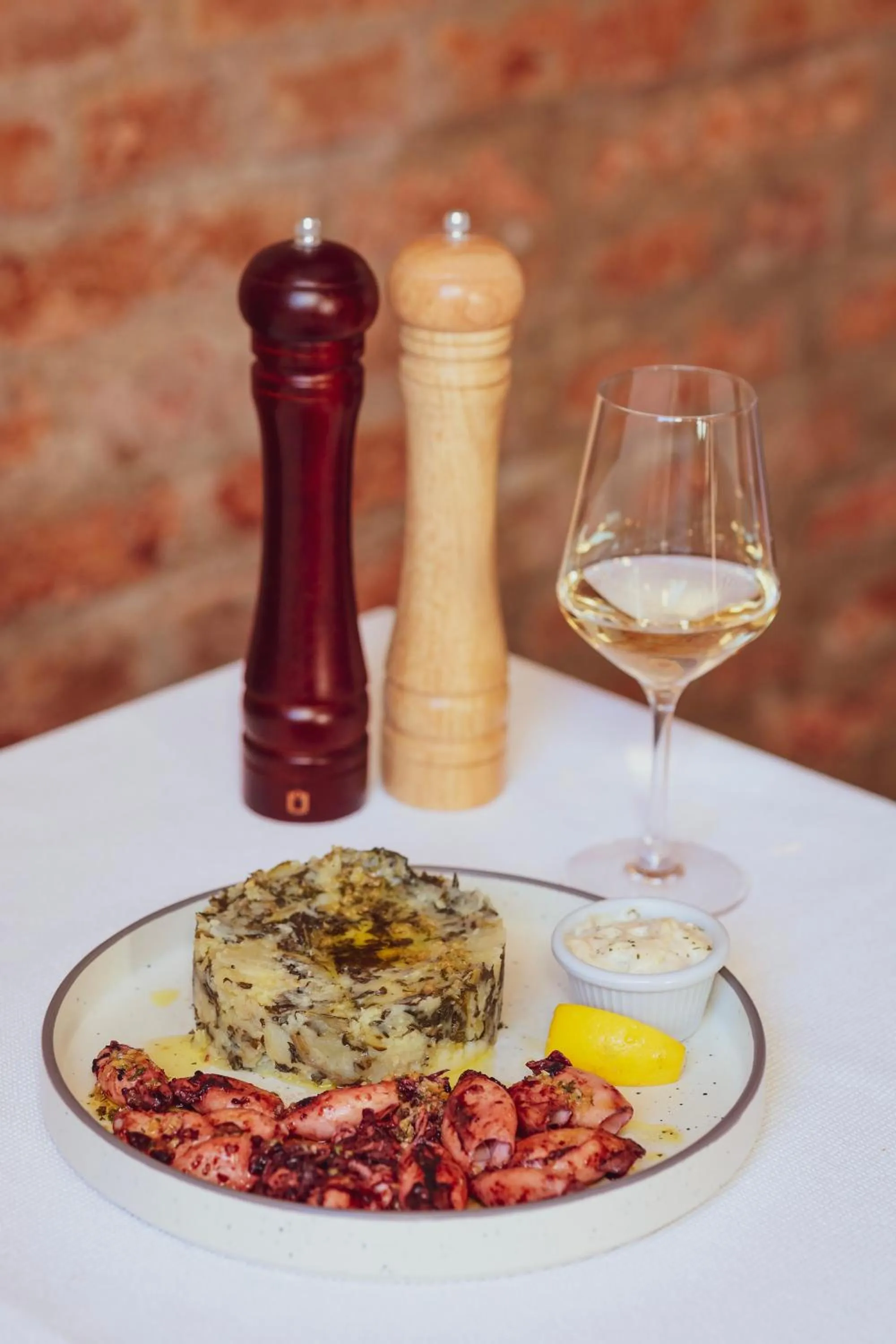 Restaurant/places to eat in London Rooms Zagreb Airport