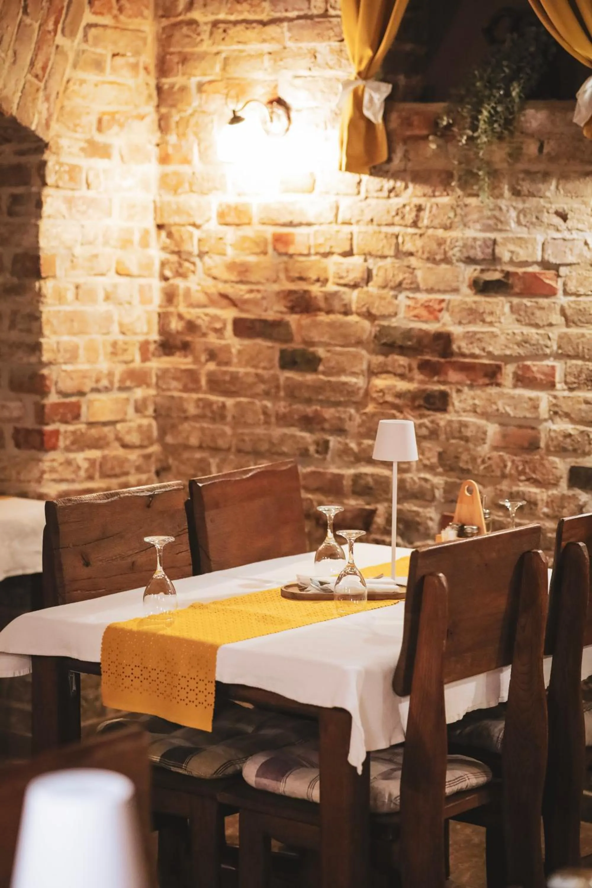 Restaurant/places to eat in London Rooms Zagreb Airport