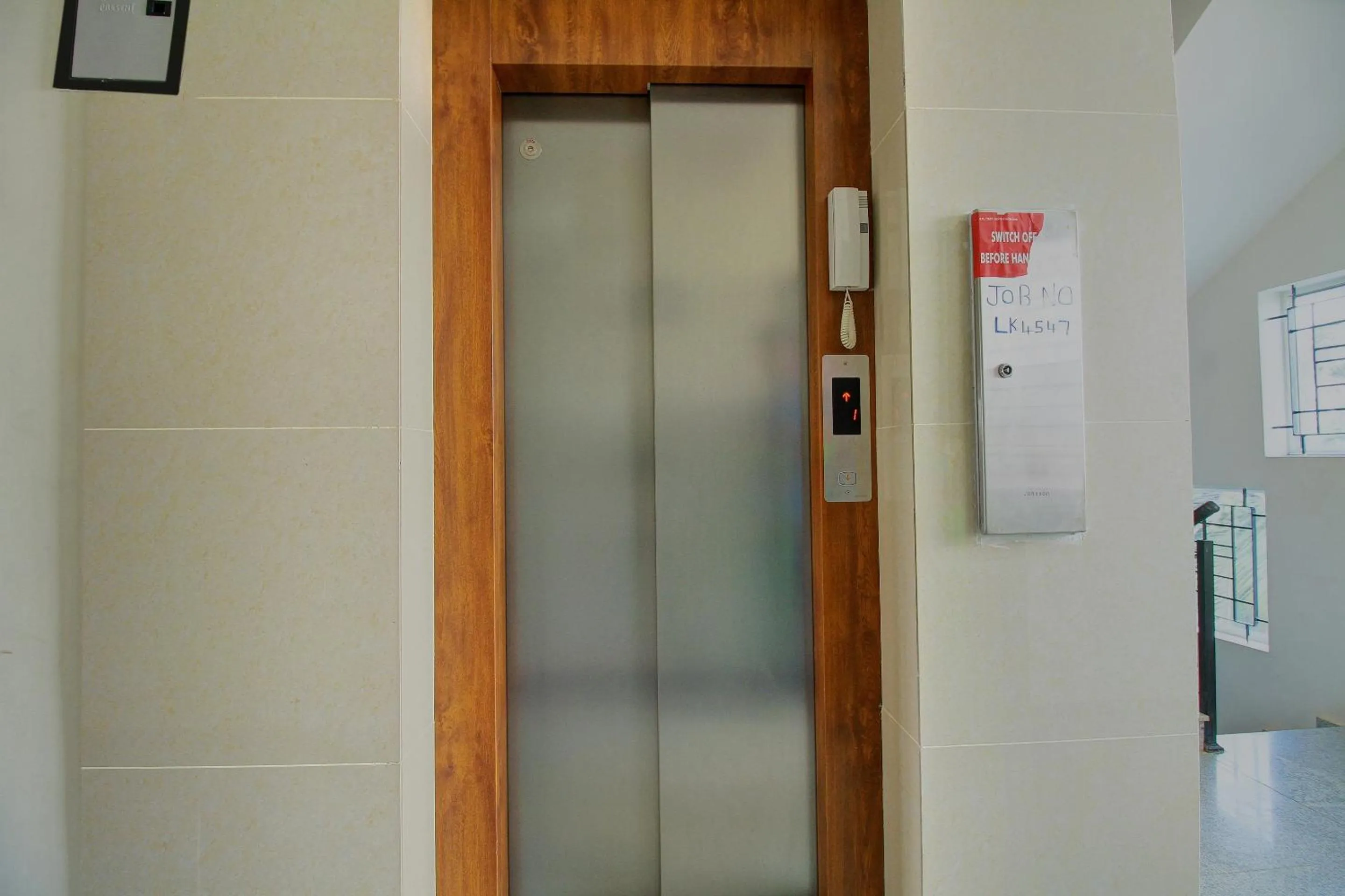 Bedroom in Hotel O Manu Residency