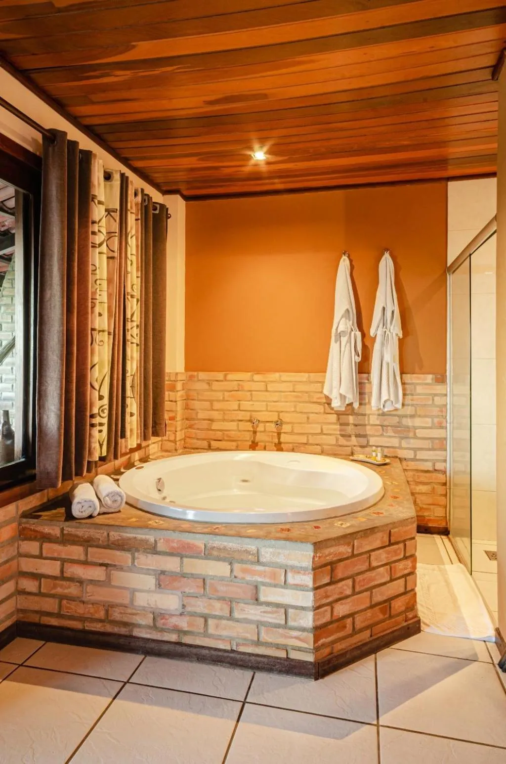 Hot Tub in Hotel Ponta do Madeiro