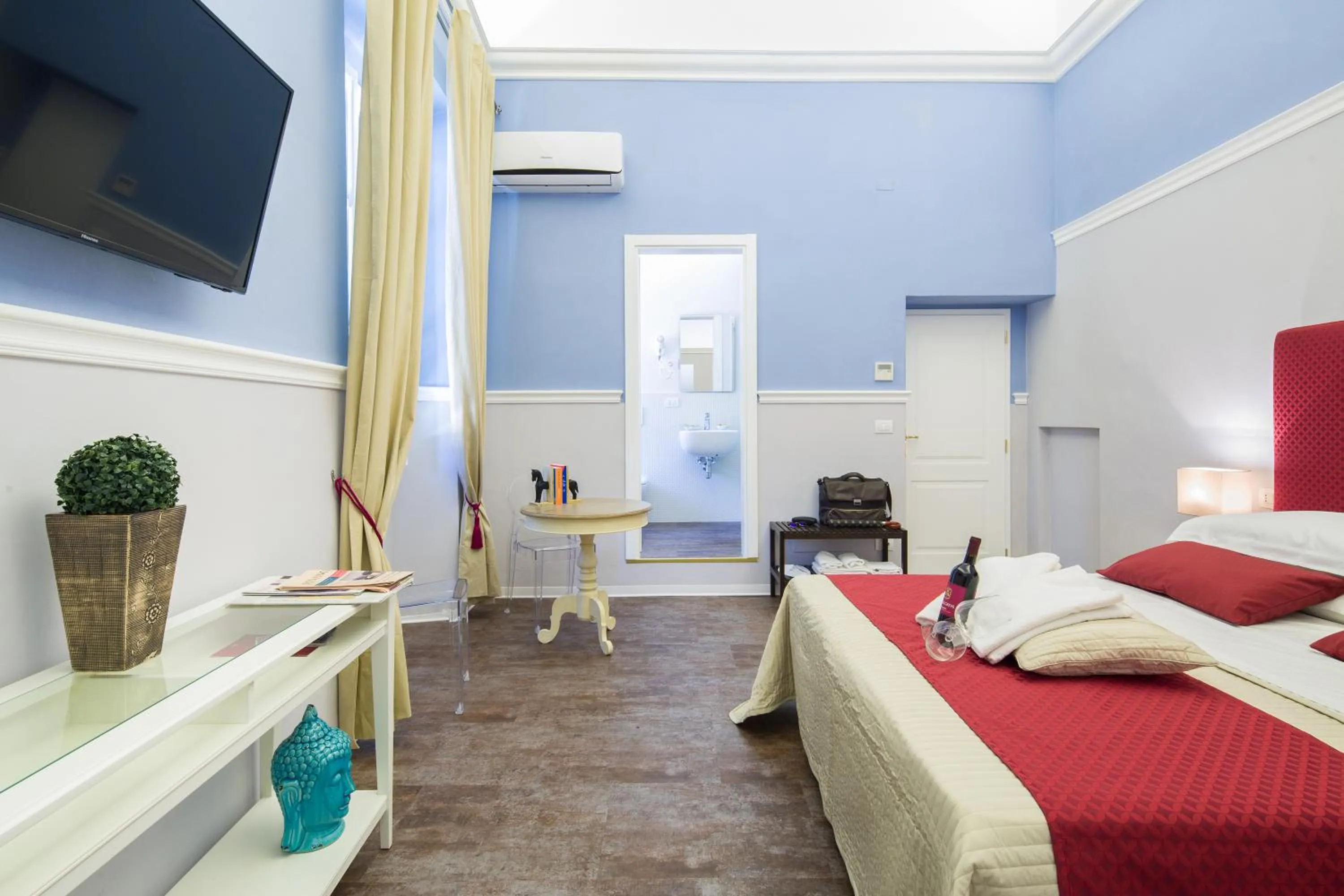 Photo of the whole room, Bed in B&B Residenza San Gallo 79