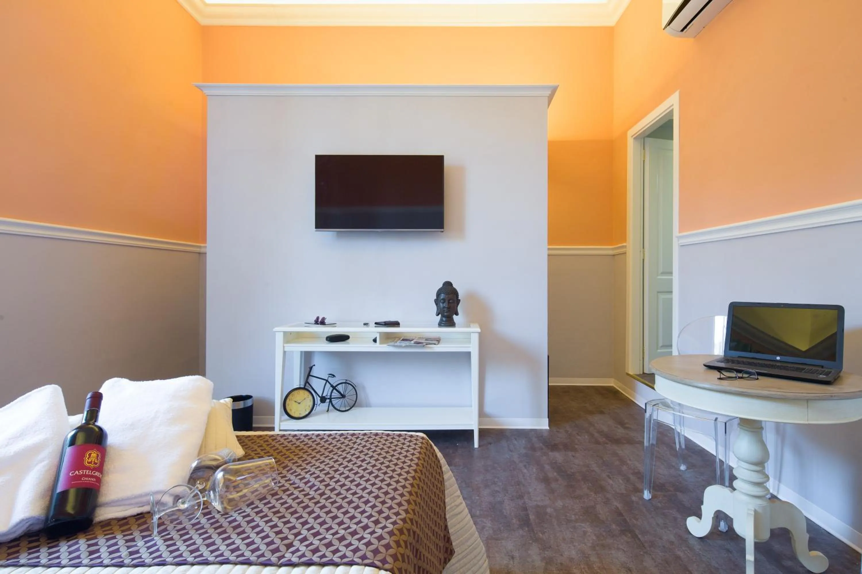 Photo of the whole room, Bed in B&B Residenza San Gallo 79