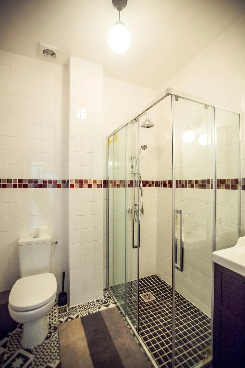 Shower in La Maison Gobert Paris Hotel Particulier