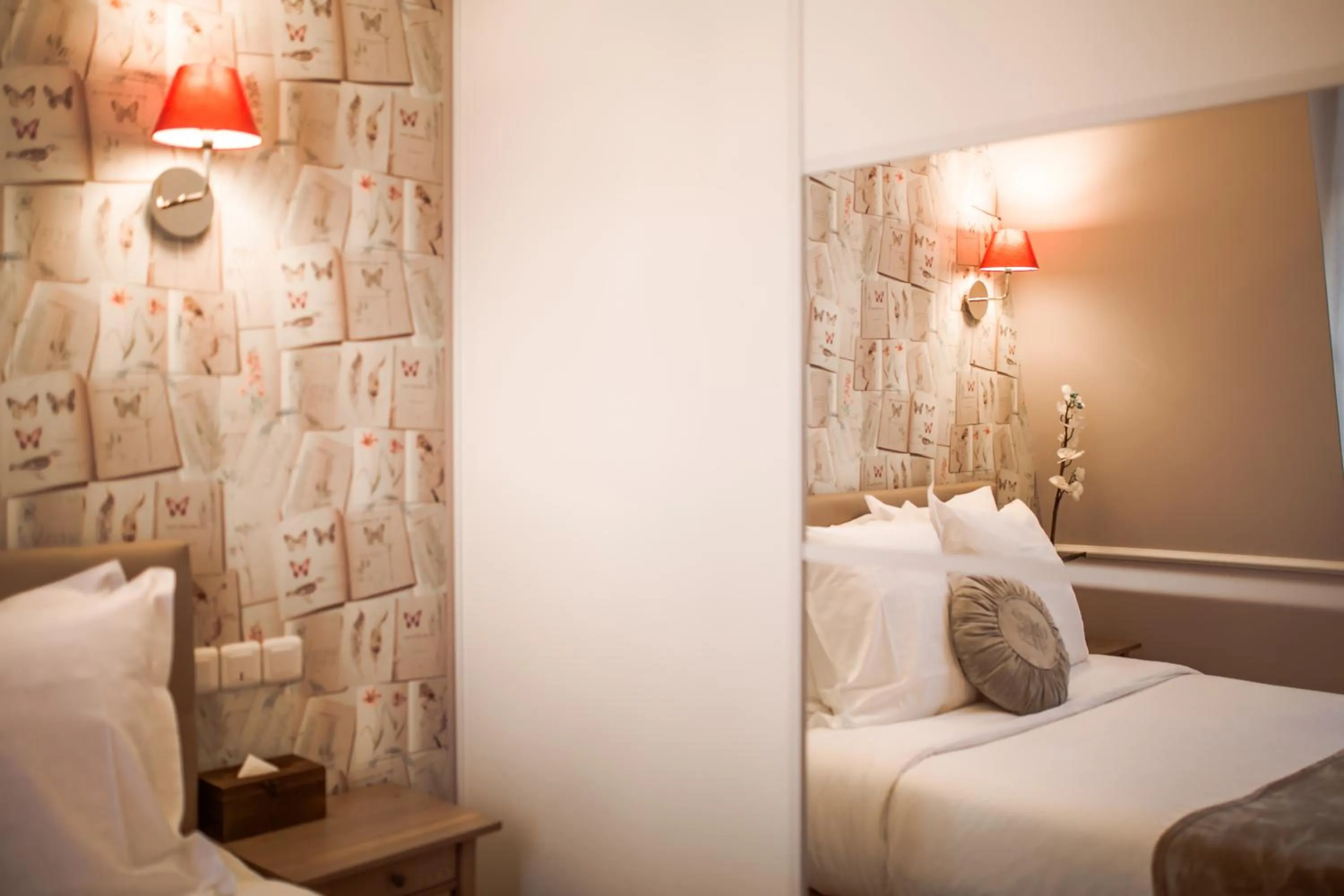 Decorative detail, Bed in La Maison Gobert Paris Hotel Particulier