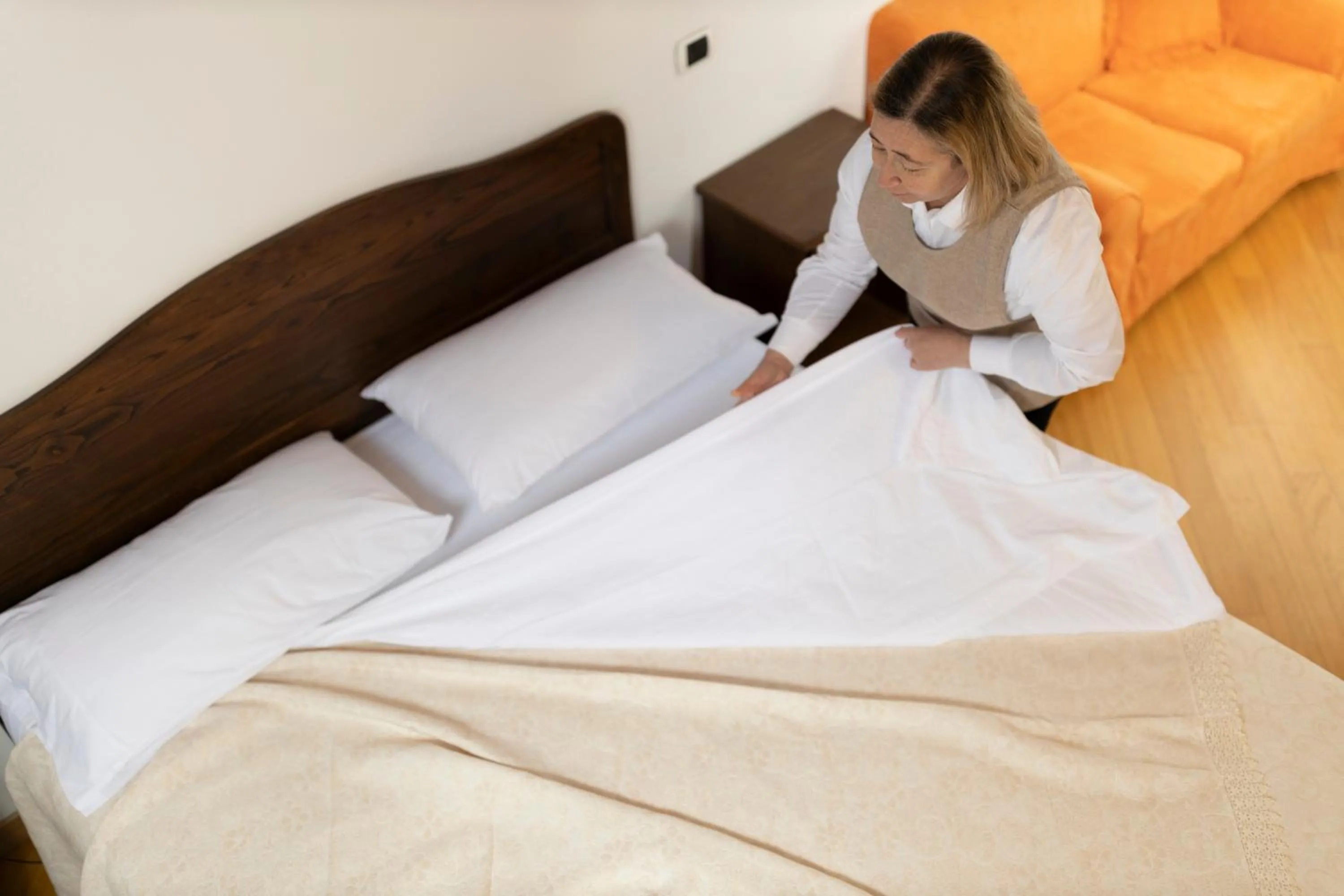 room service, Bed in Hotel La Pace