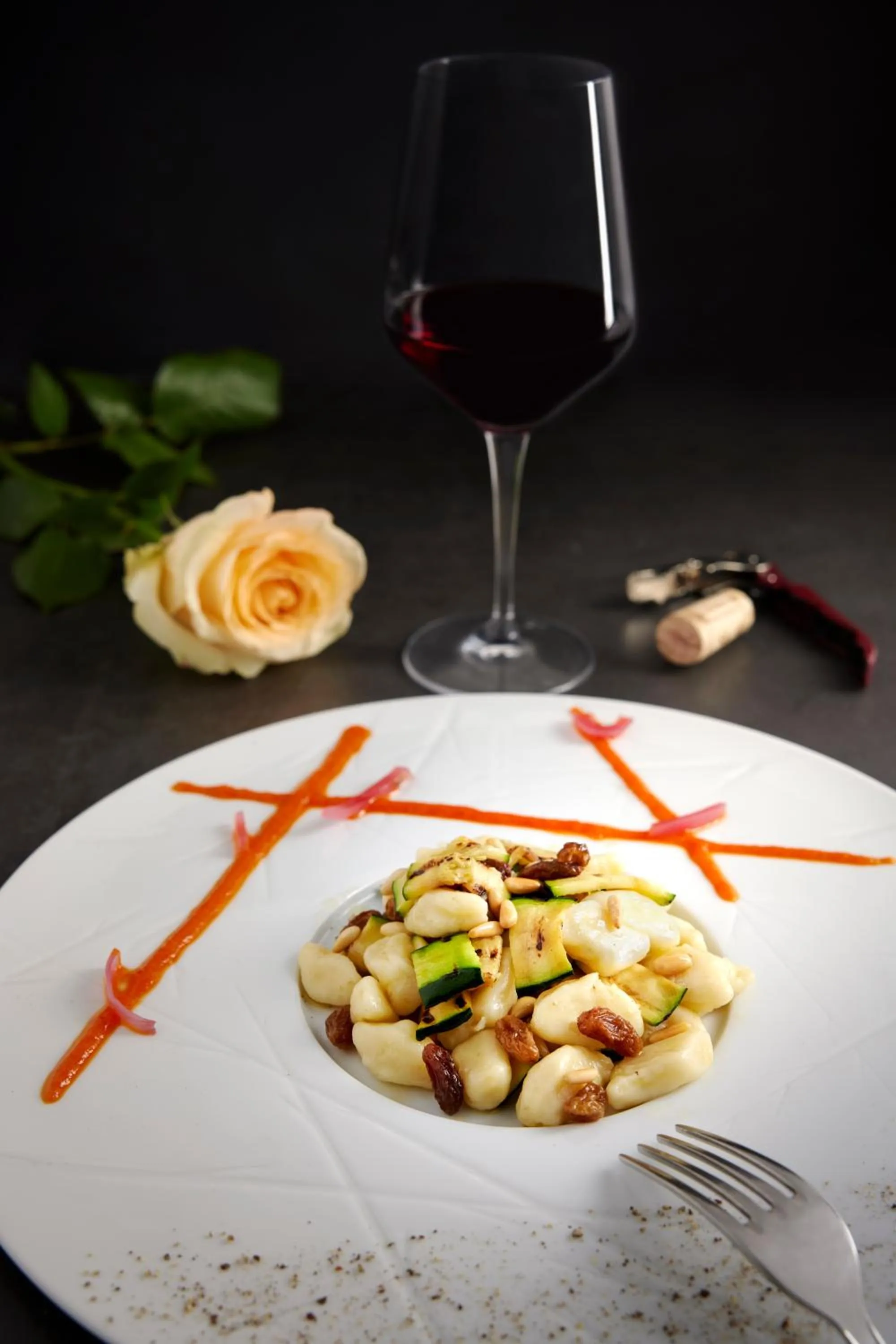 Restaurant/places to eat in Hotel La Pace