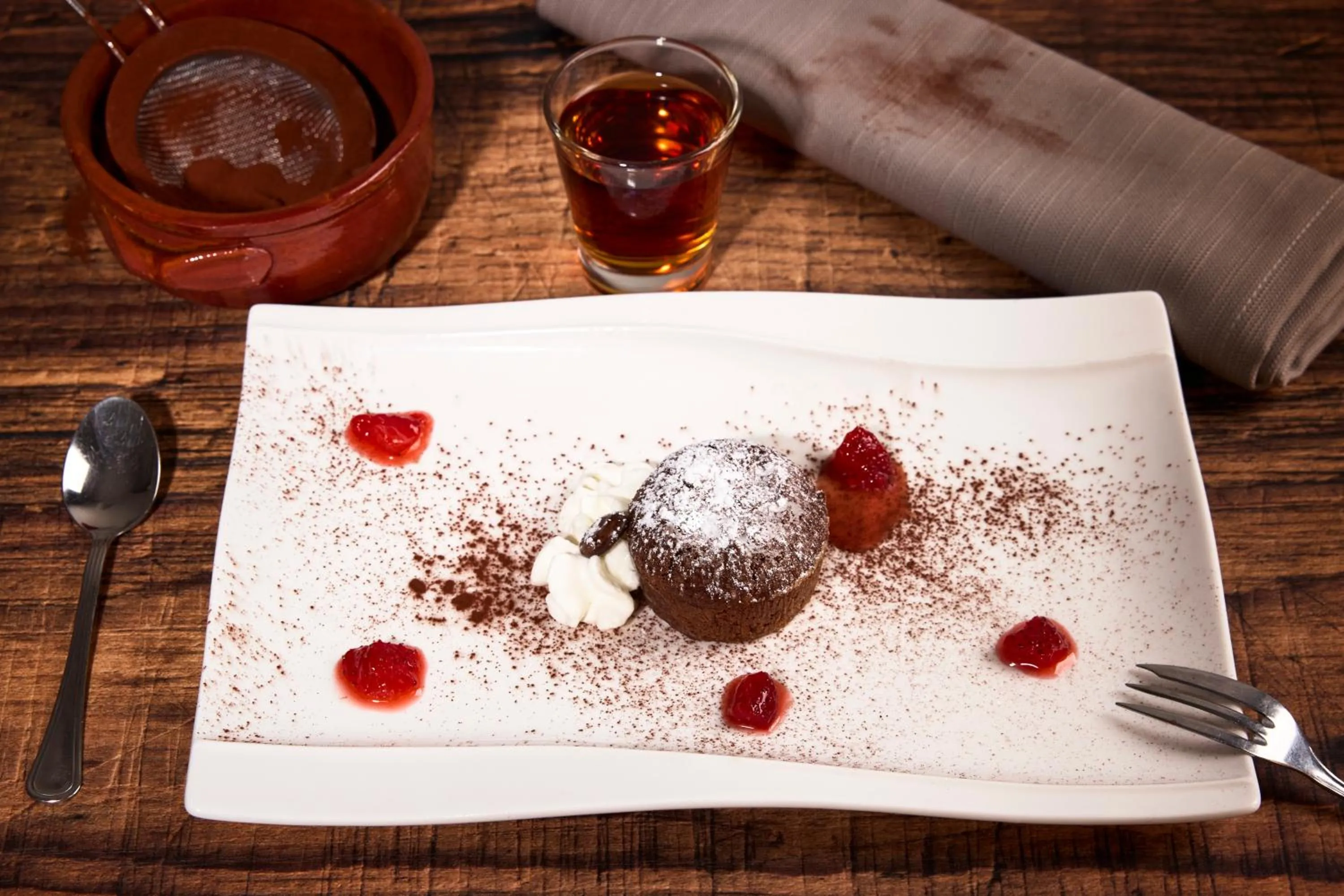 Restaurant/places to eat in Hotel La Pace