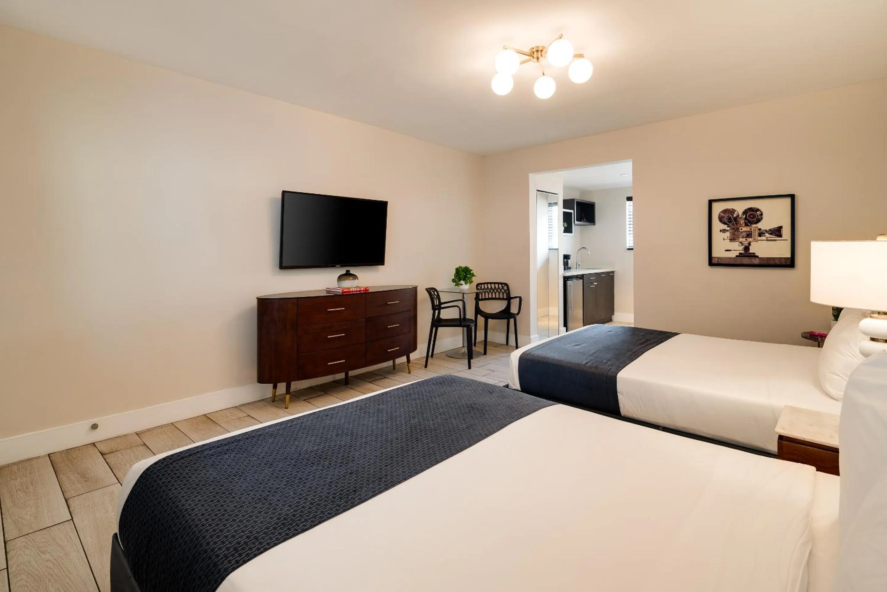 Bedroom, Bed in Waterside Hotel and Suites