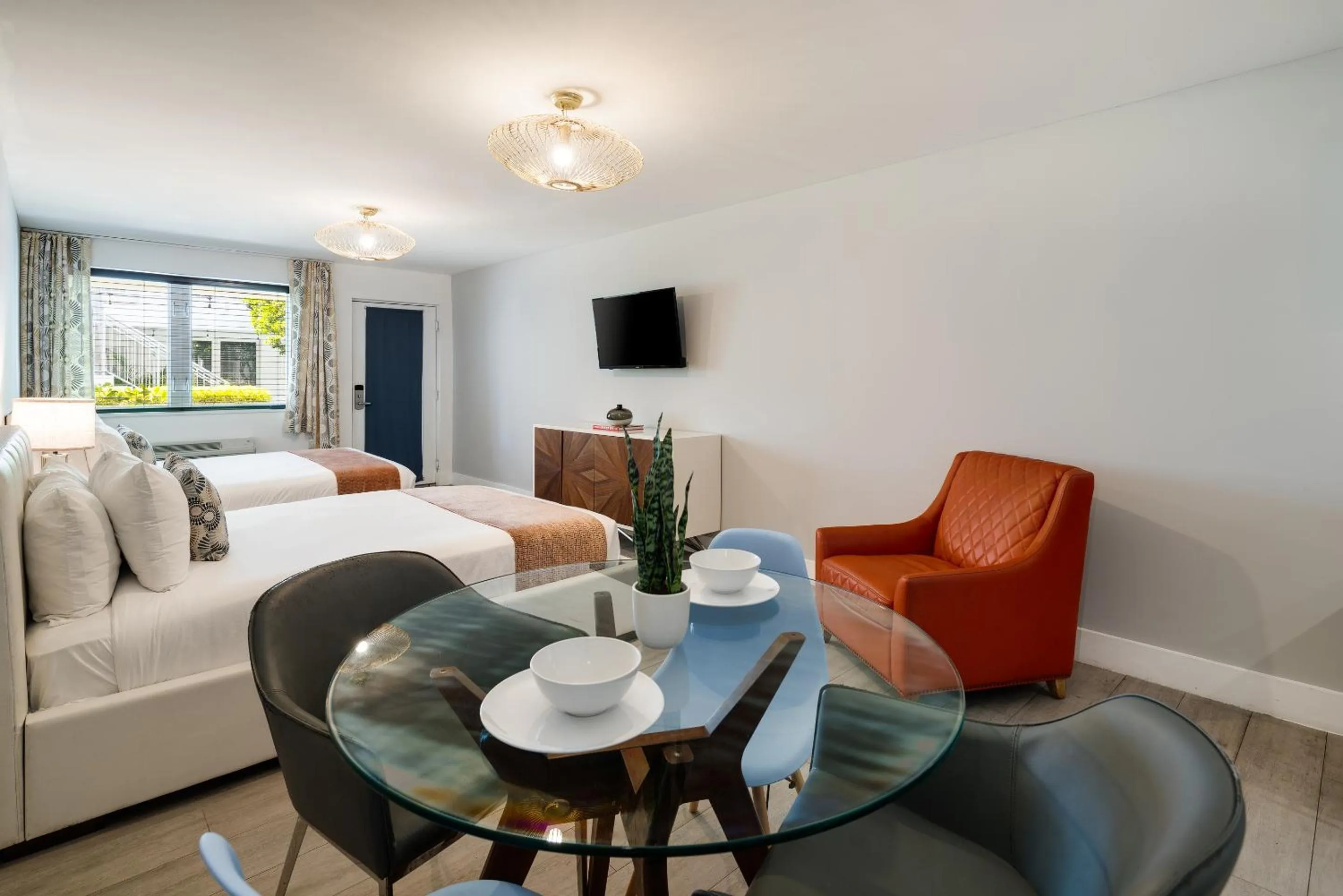 Bedroom, Bed in Waterside Hotel and Suites