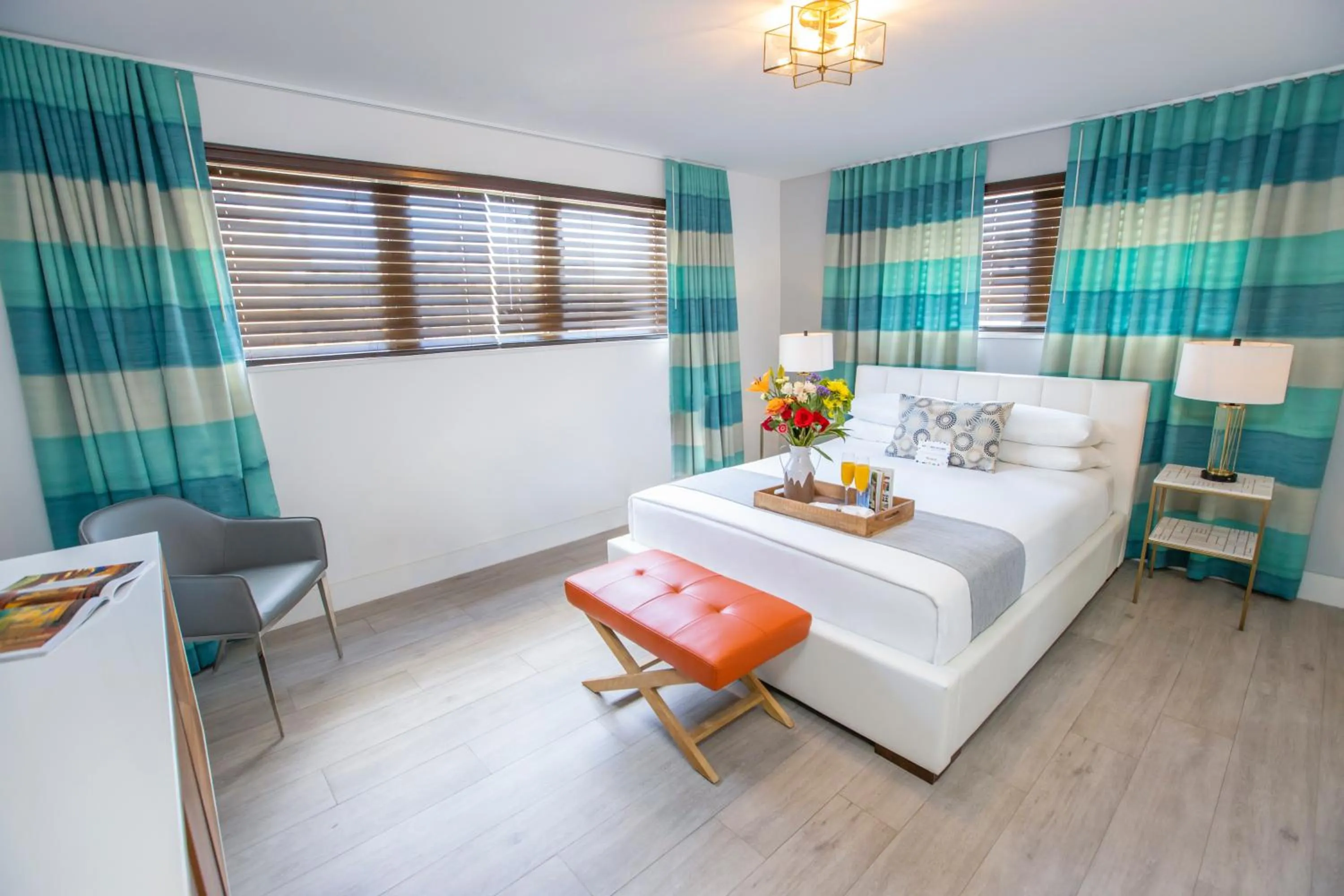 Bed in Waterside Hotel and Suites