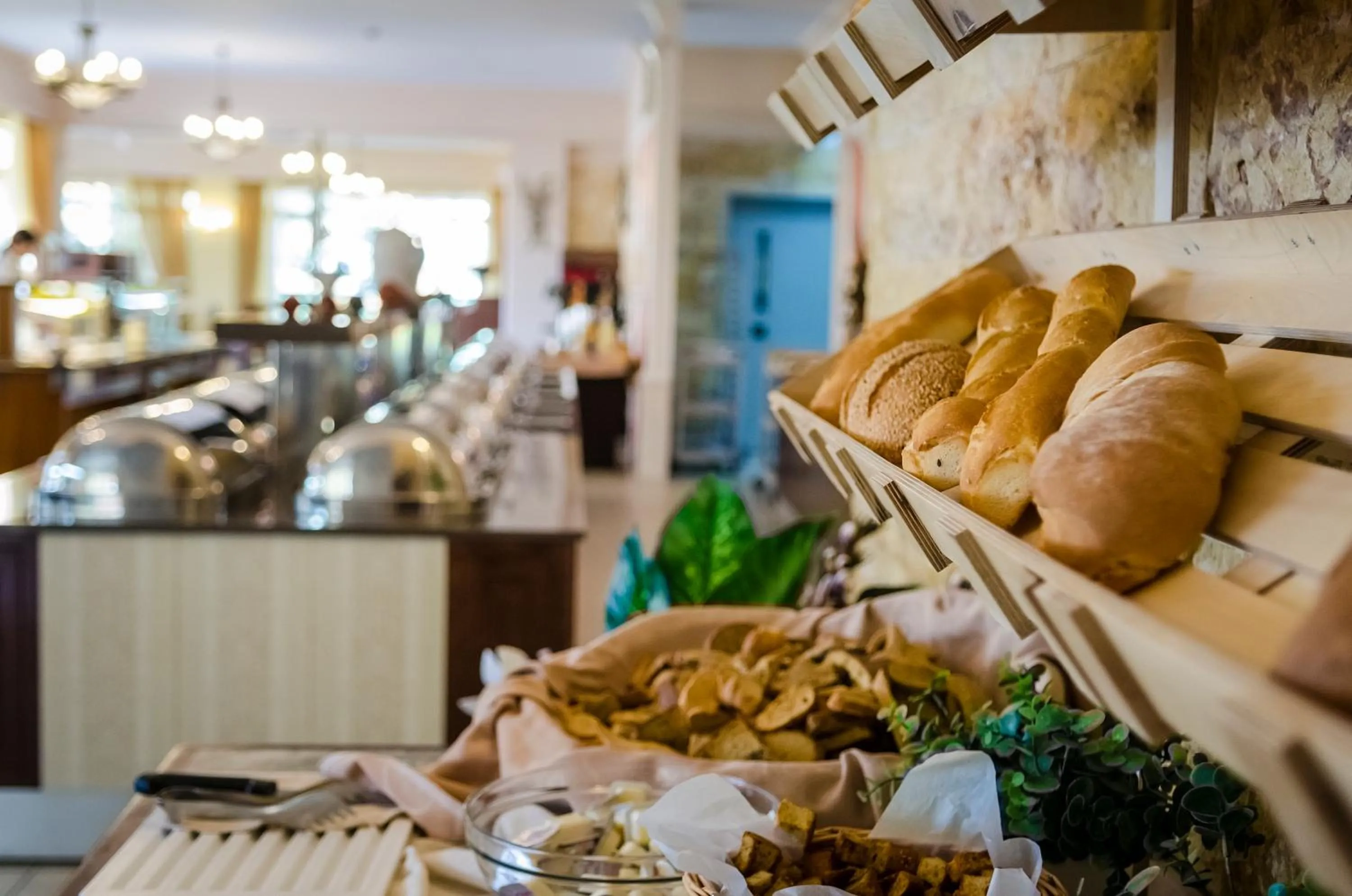 Restaurant/places to eat in Gaia Royal