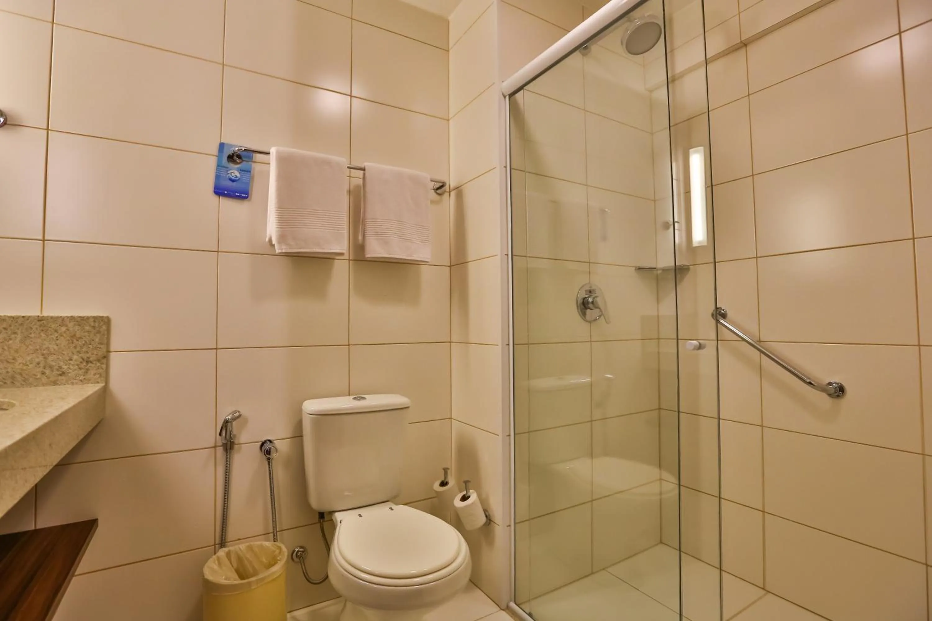 Bathroom in Quality Hotel Flamboyant