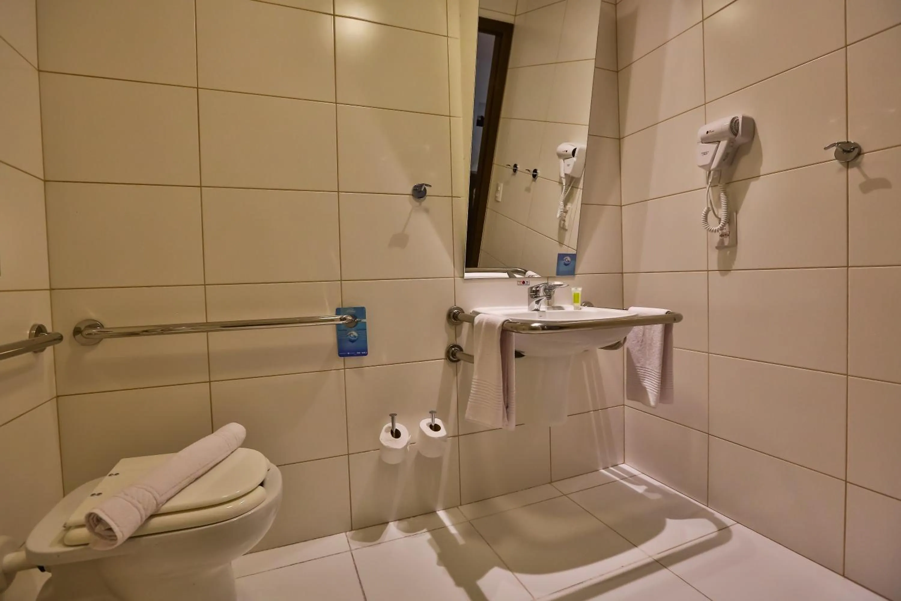 Bathroom in Quality Hotel Flamboyant