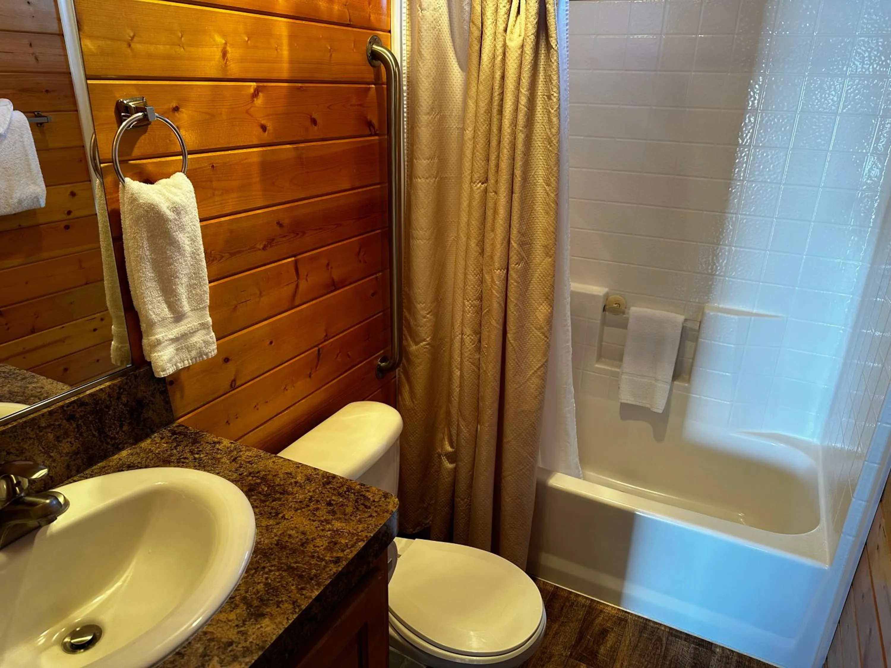 Bathroom in Westport Marina Cottages