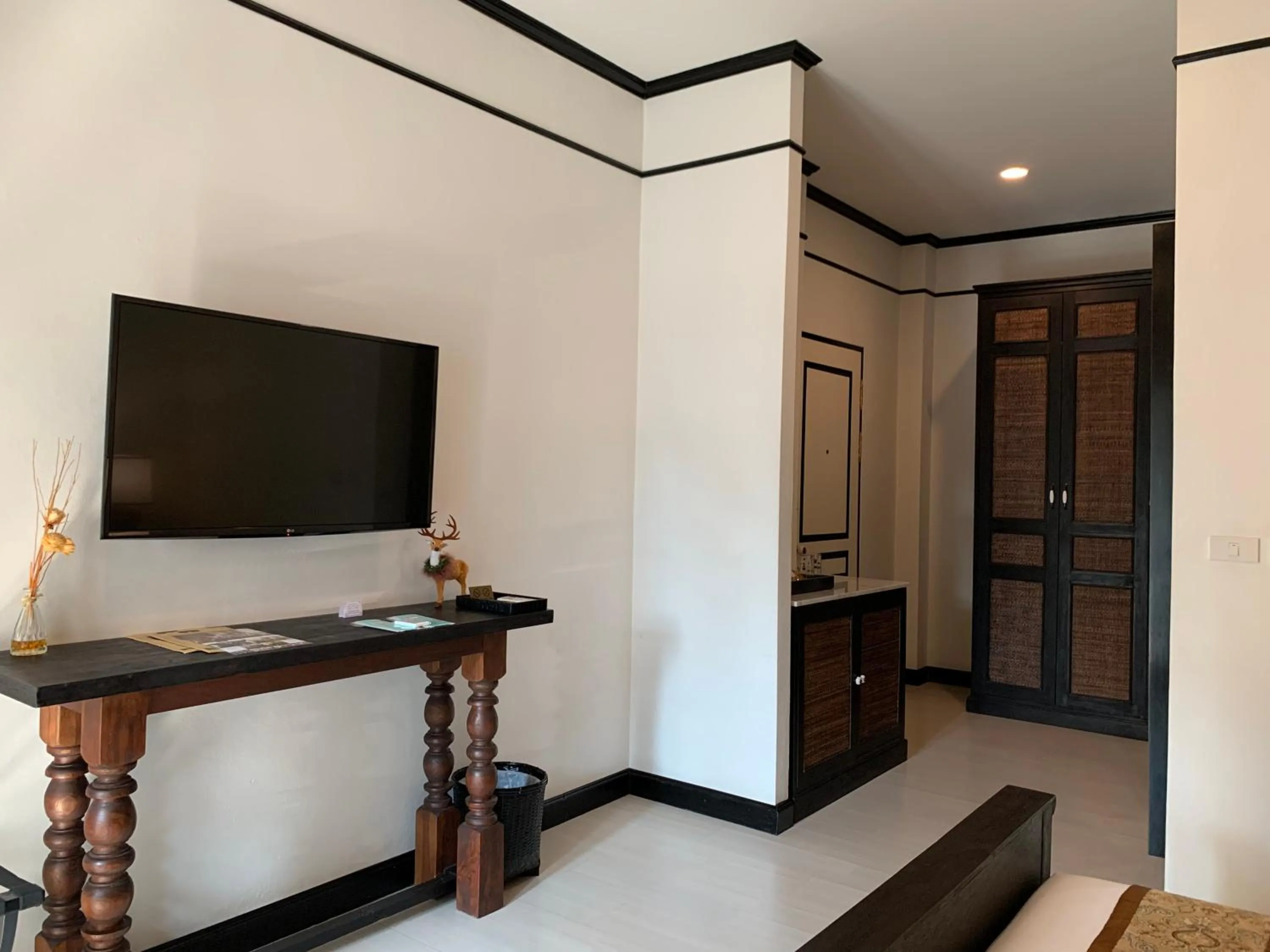 Bedroom in 99 The Heritage Hotel