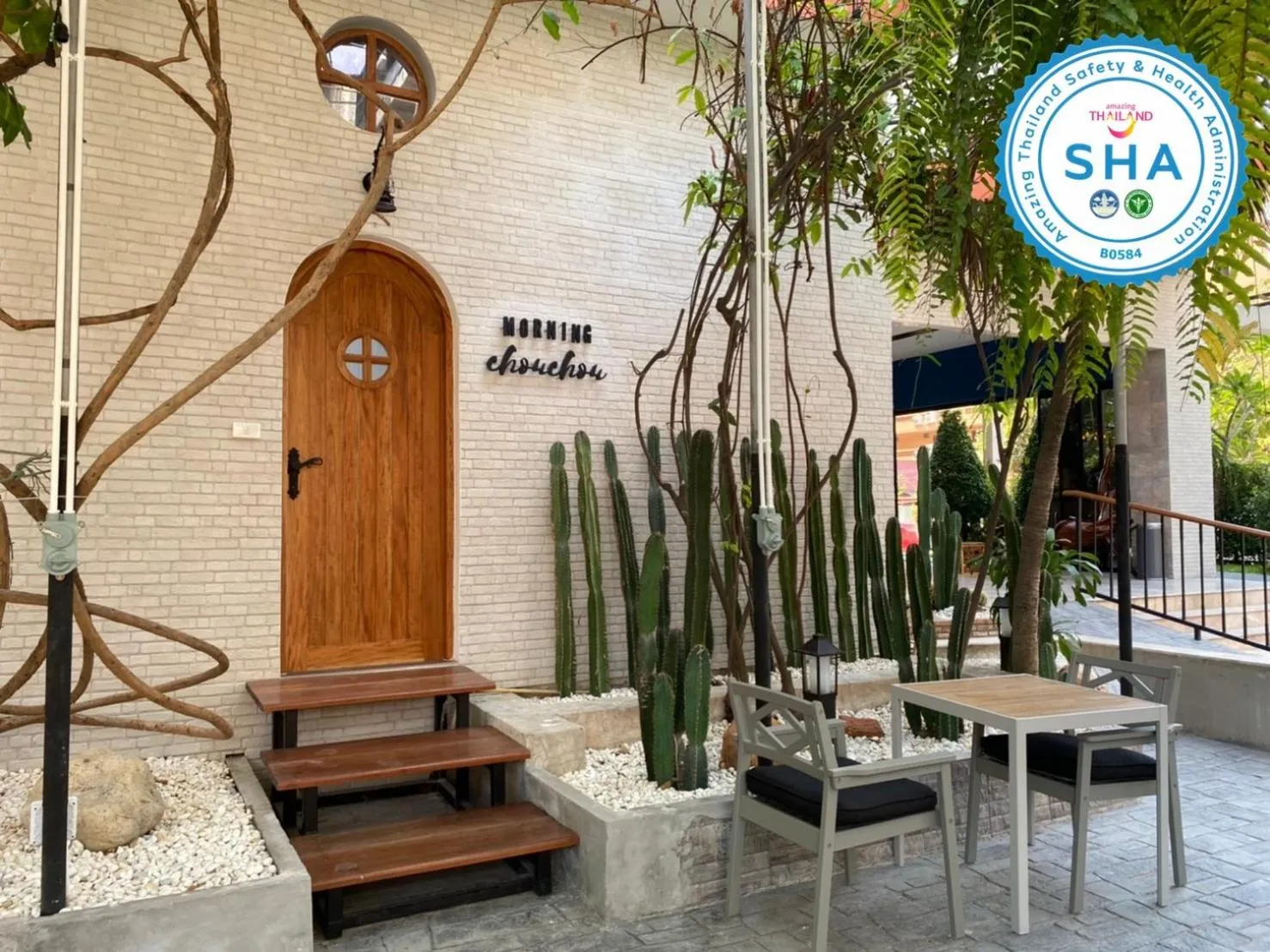 Restaurant/places to eat in Jomtien Longstay Hotel - SHA Plus Certified