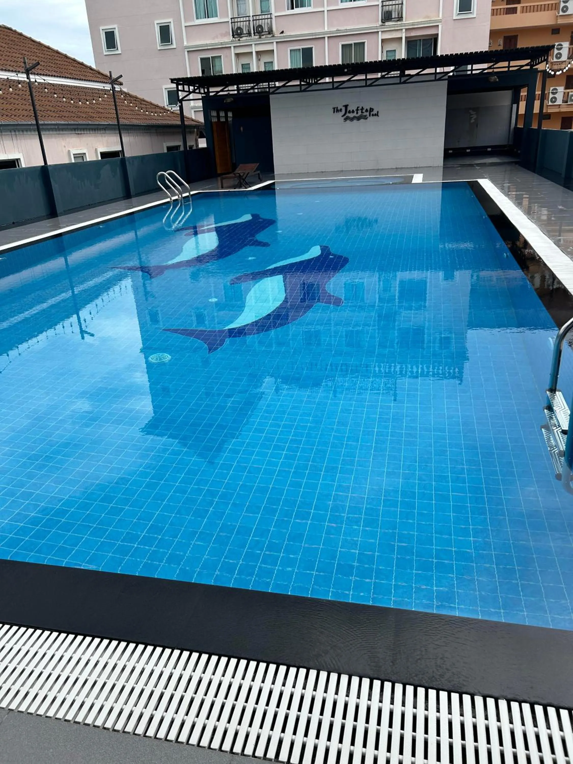 Swimming pool in Jomtien Longstay Hotel - SHA Plus Certified