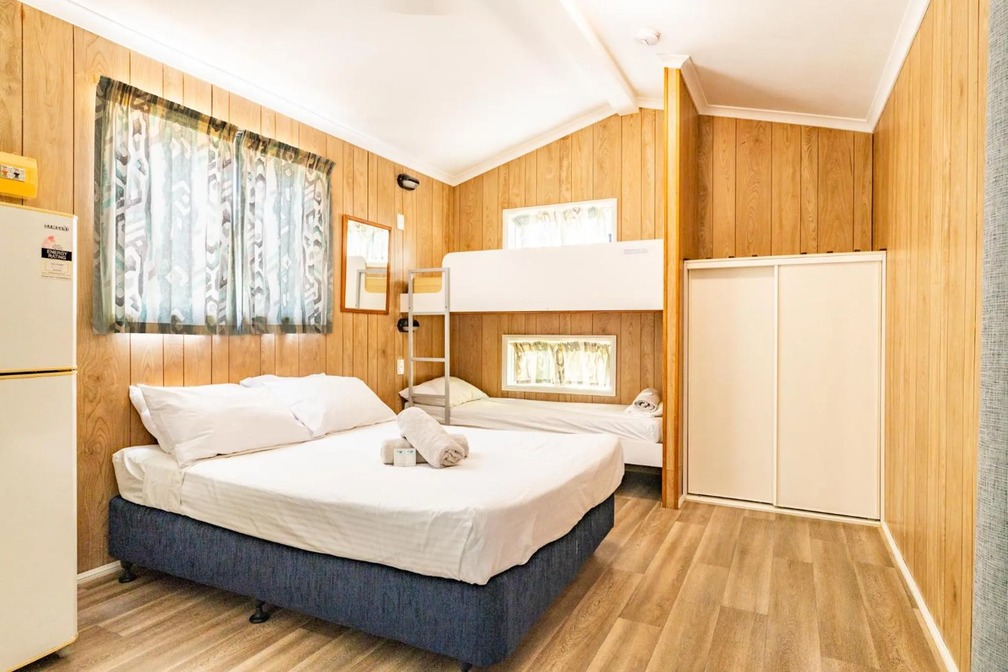 Bed in Harbour Lights Tourist Park